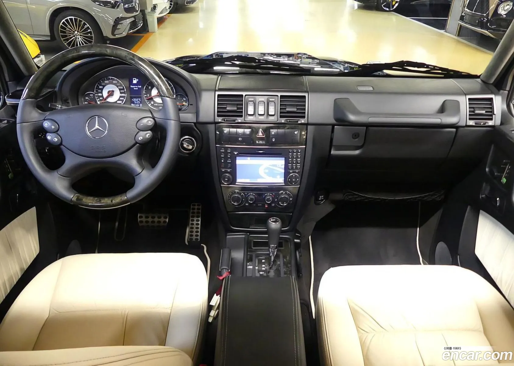 Mercedes-Benz G-Class W463 2009 — 15