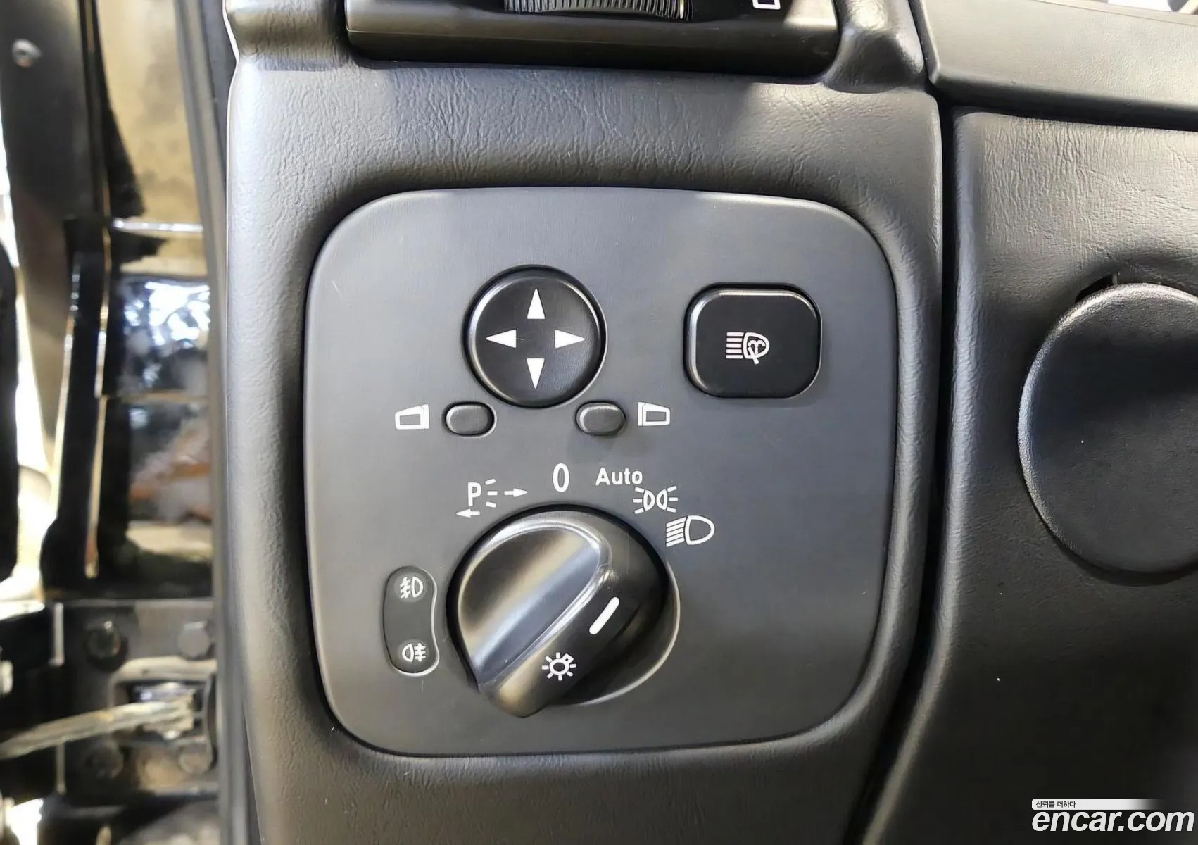 Mercedes-Benz G-Class W463 2009 — 18