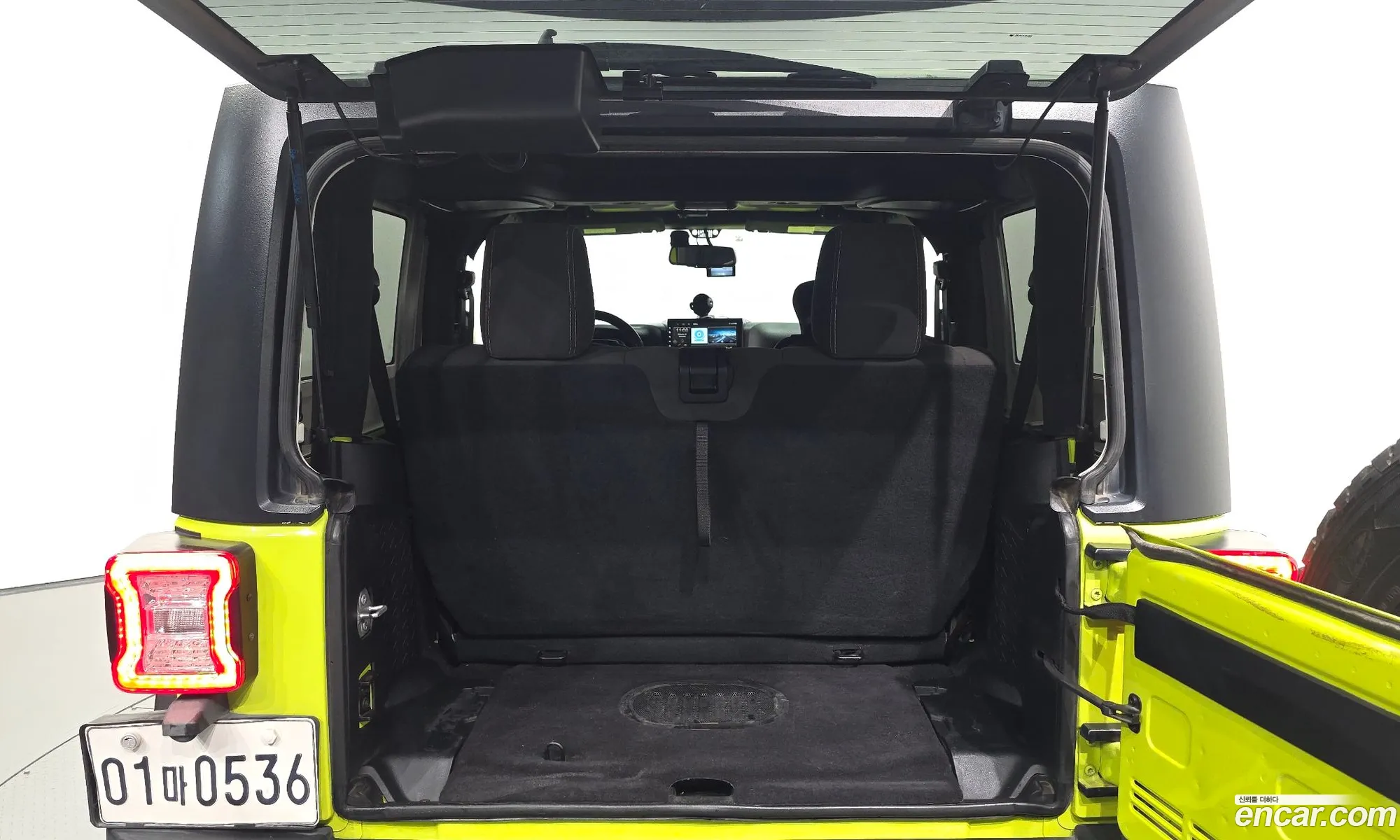 Jeep Wrangler 2016 1C4HJWCG0GL313232 — 2