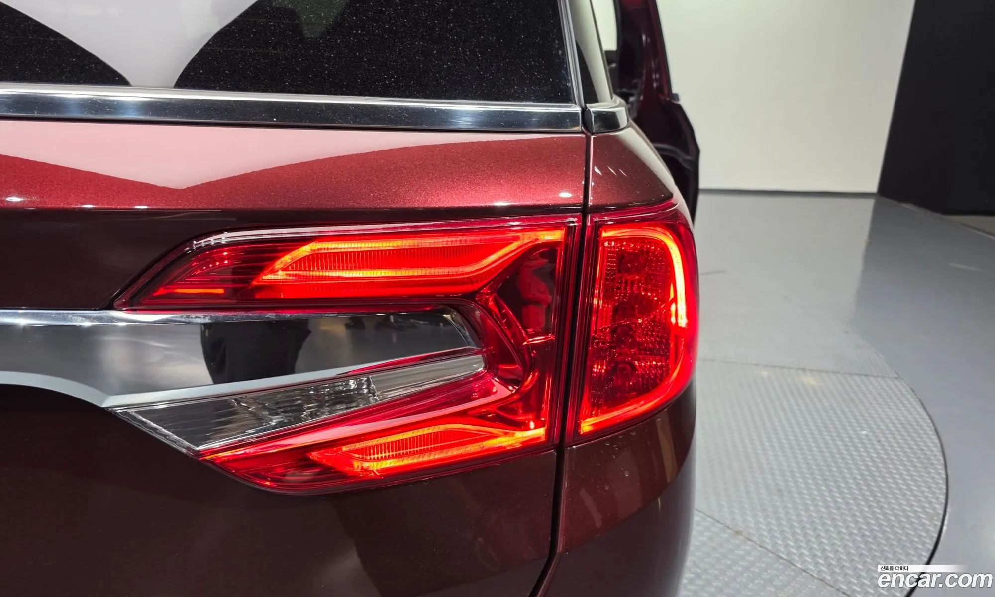 Honda Odyssey 2017 5KBRL6880JB600238 — 12