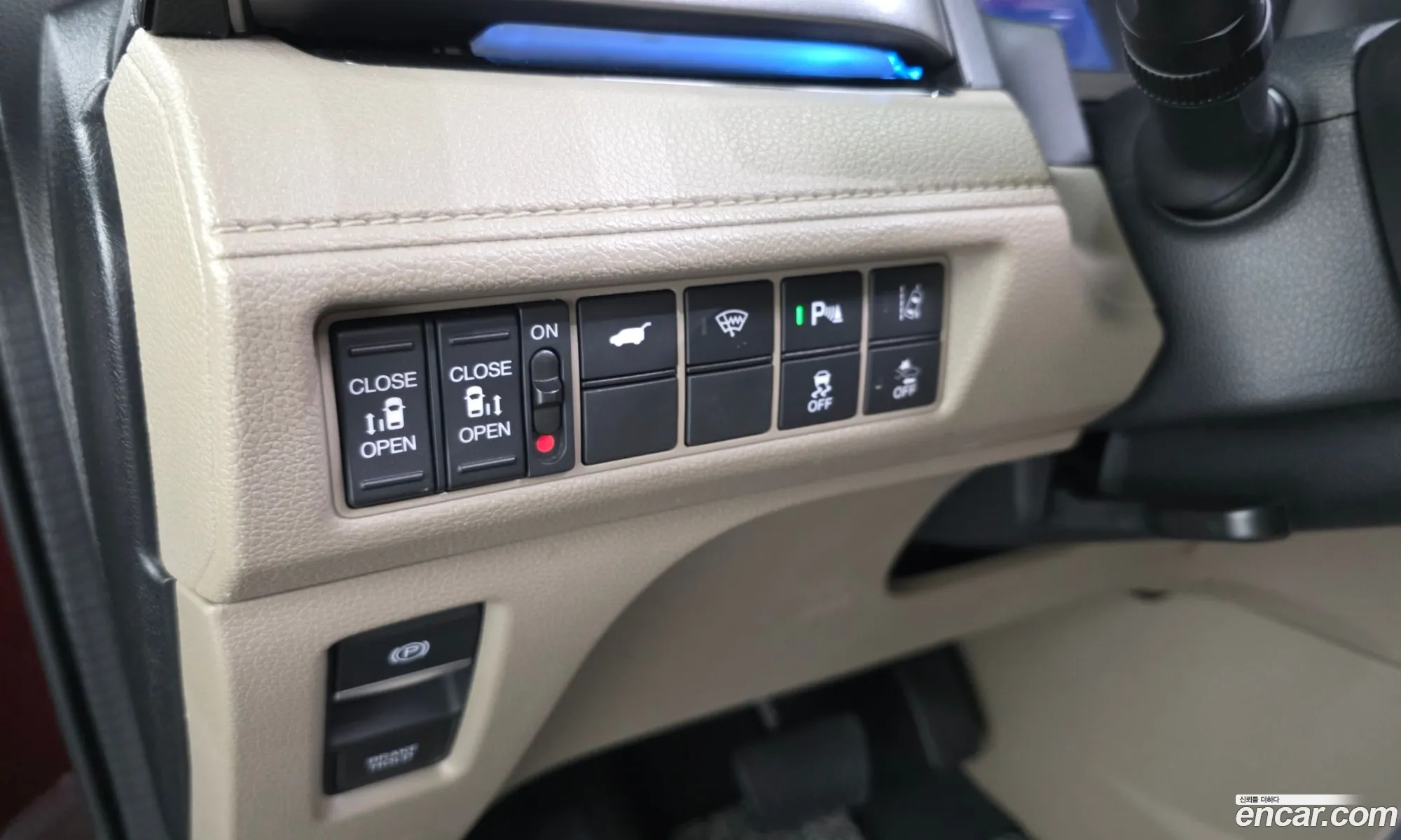 Honda Odyssey 2017 5KBRL6880JB600238 — 7