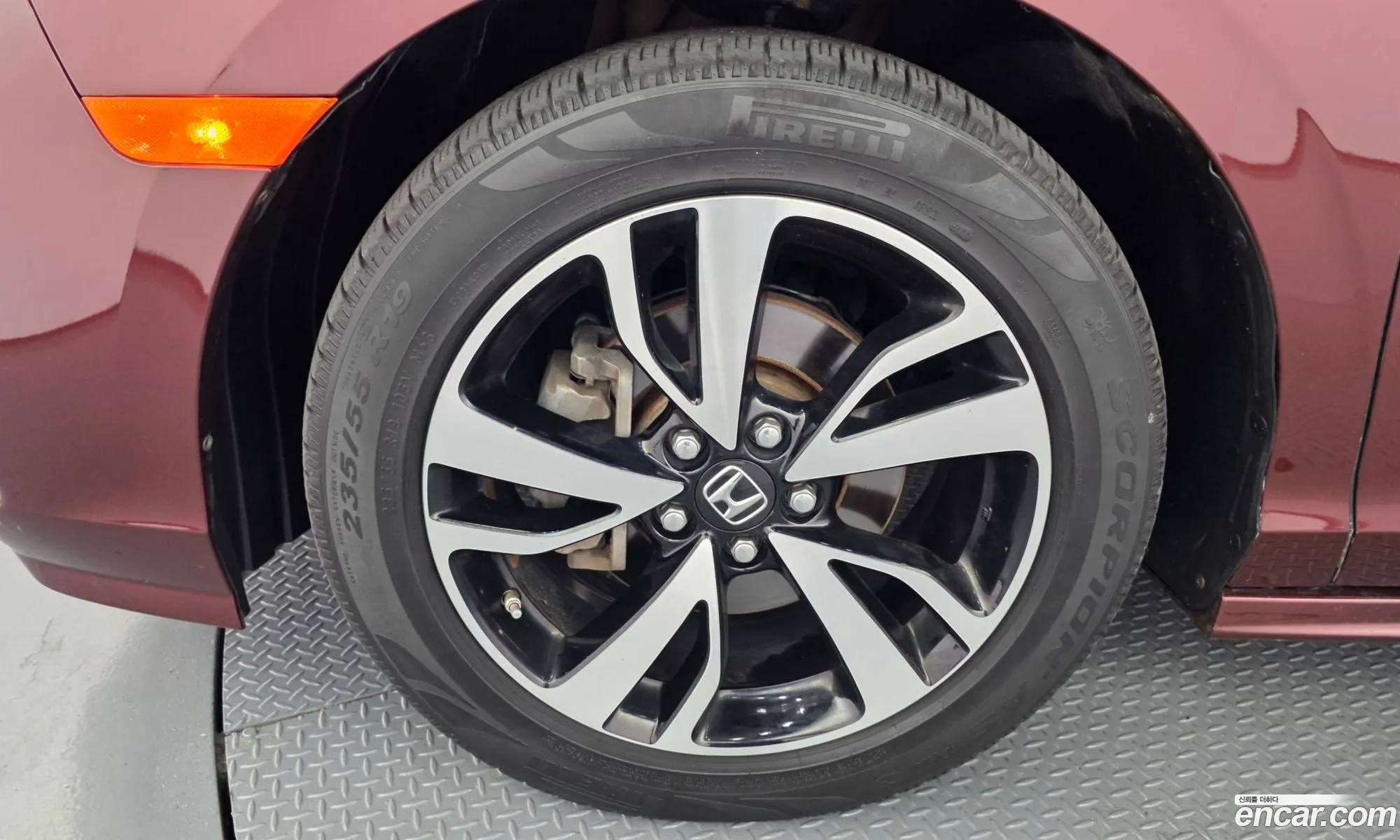 Honda Odyssey 2017 5KBRL6880JB600238 — 16