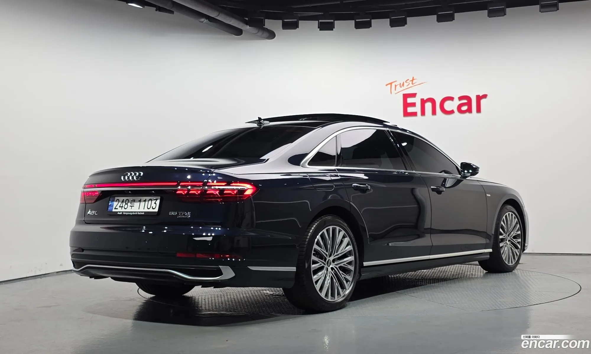 Audi A8 2023 WAUZZZF87PN013143 — 10