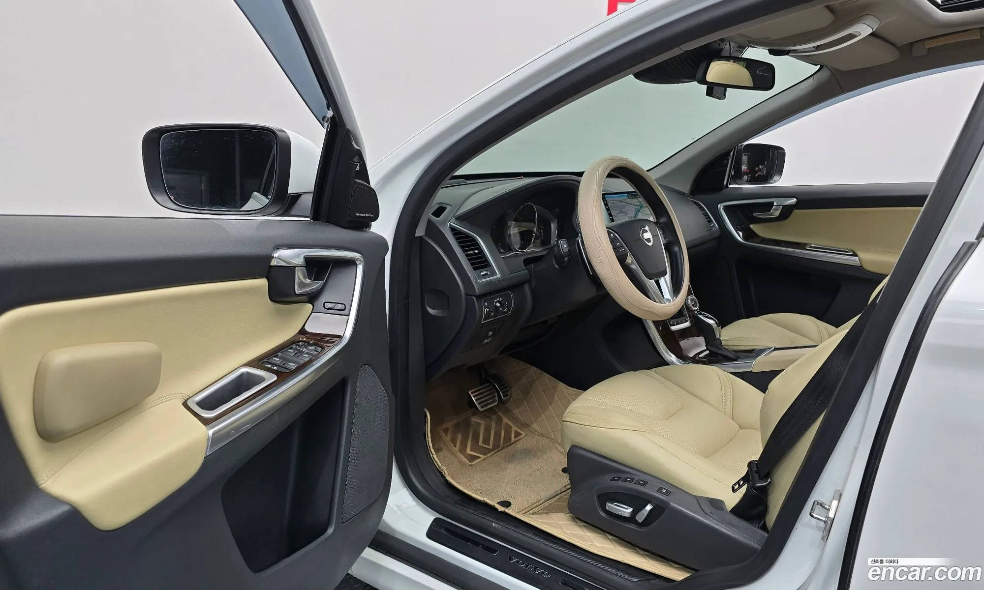 Volvo XC60 2013 YV1DZ82K6E2543336 — 10