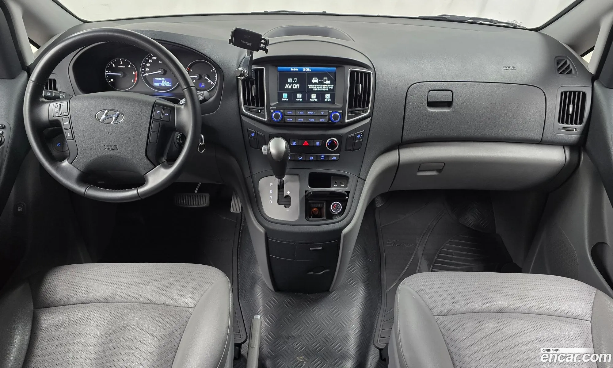 Hyundai Grand Starex 2020 — 3