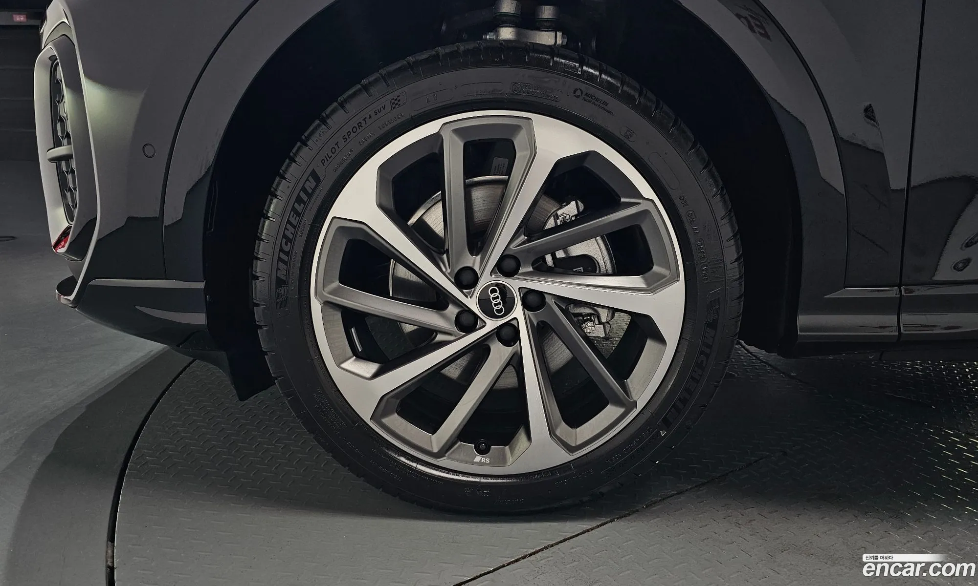 Audi Q5 2025 WAUZZZGU3S2143202 — 10