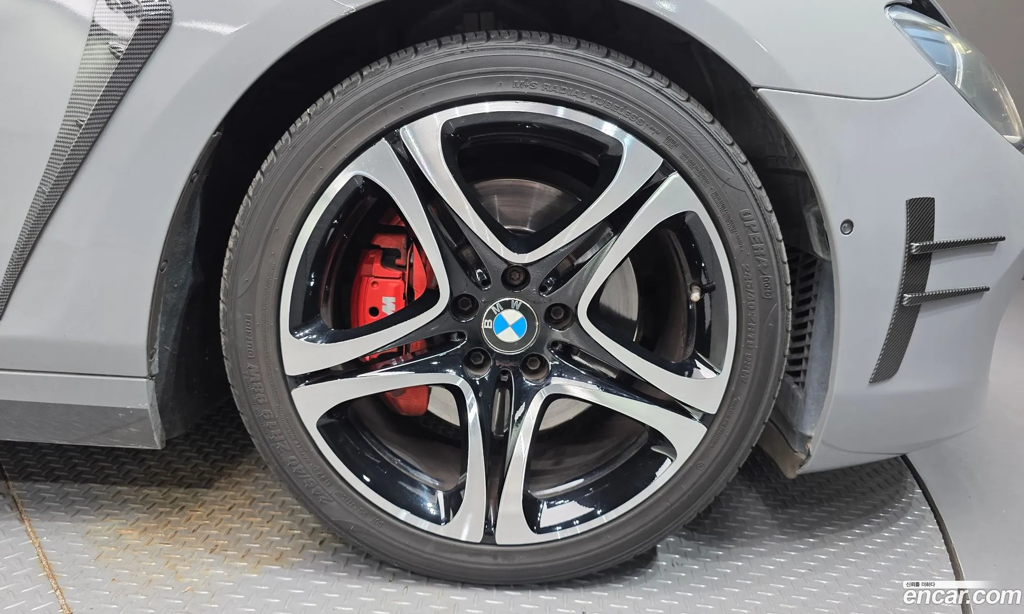 BMW 6 Series 2012 — 6
