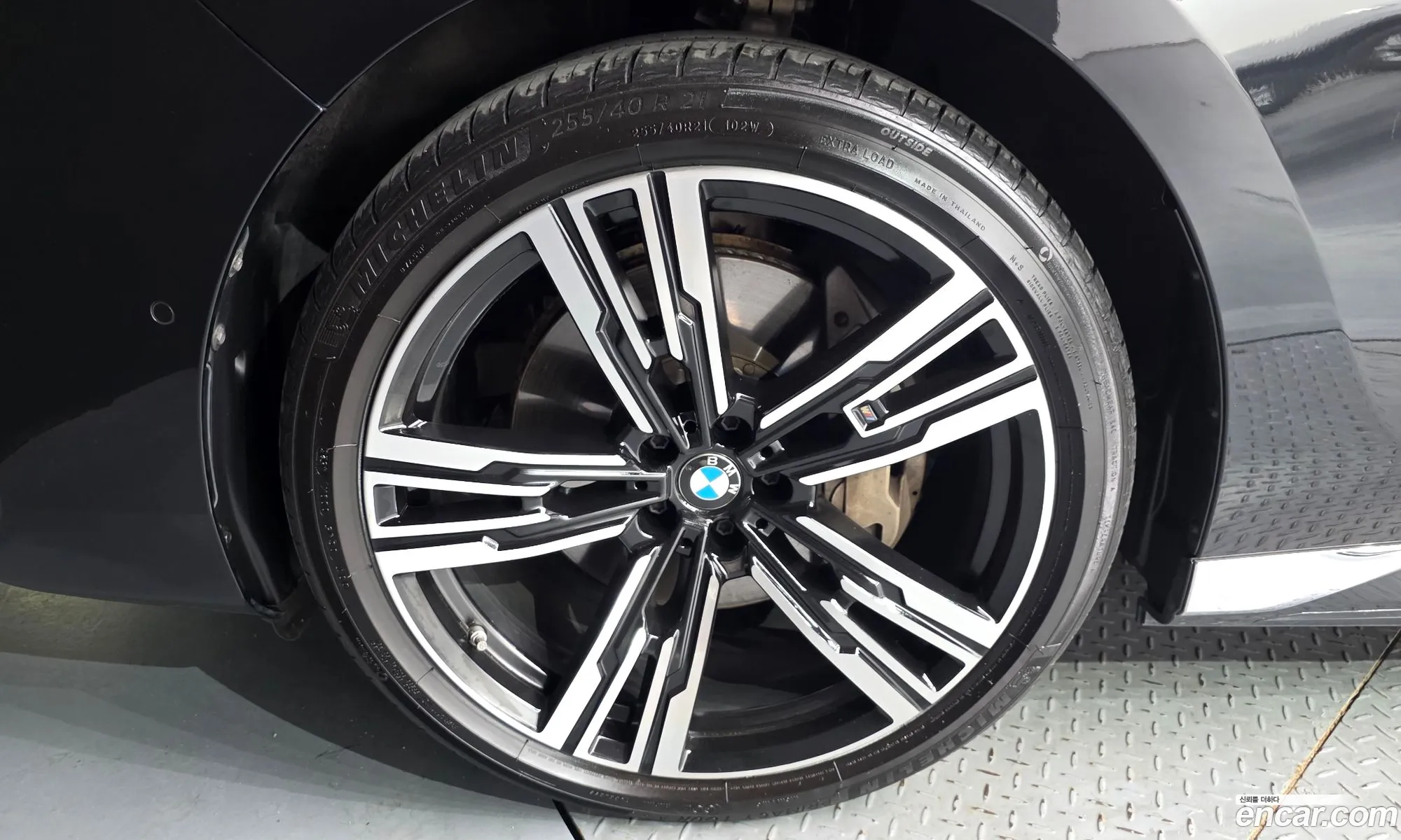 BMW i7 2023 — 29