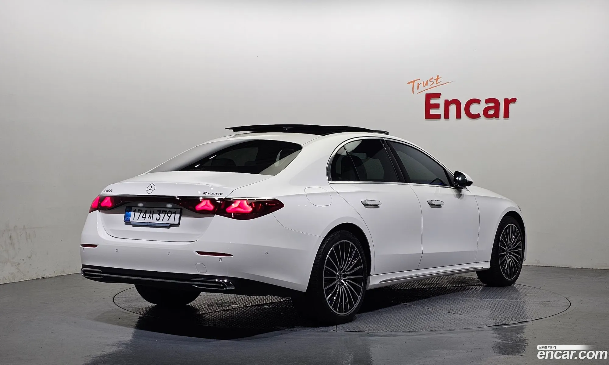 Mercedes-Benz E-Class W214 2025 — 8