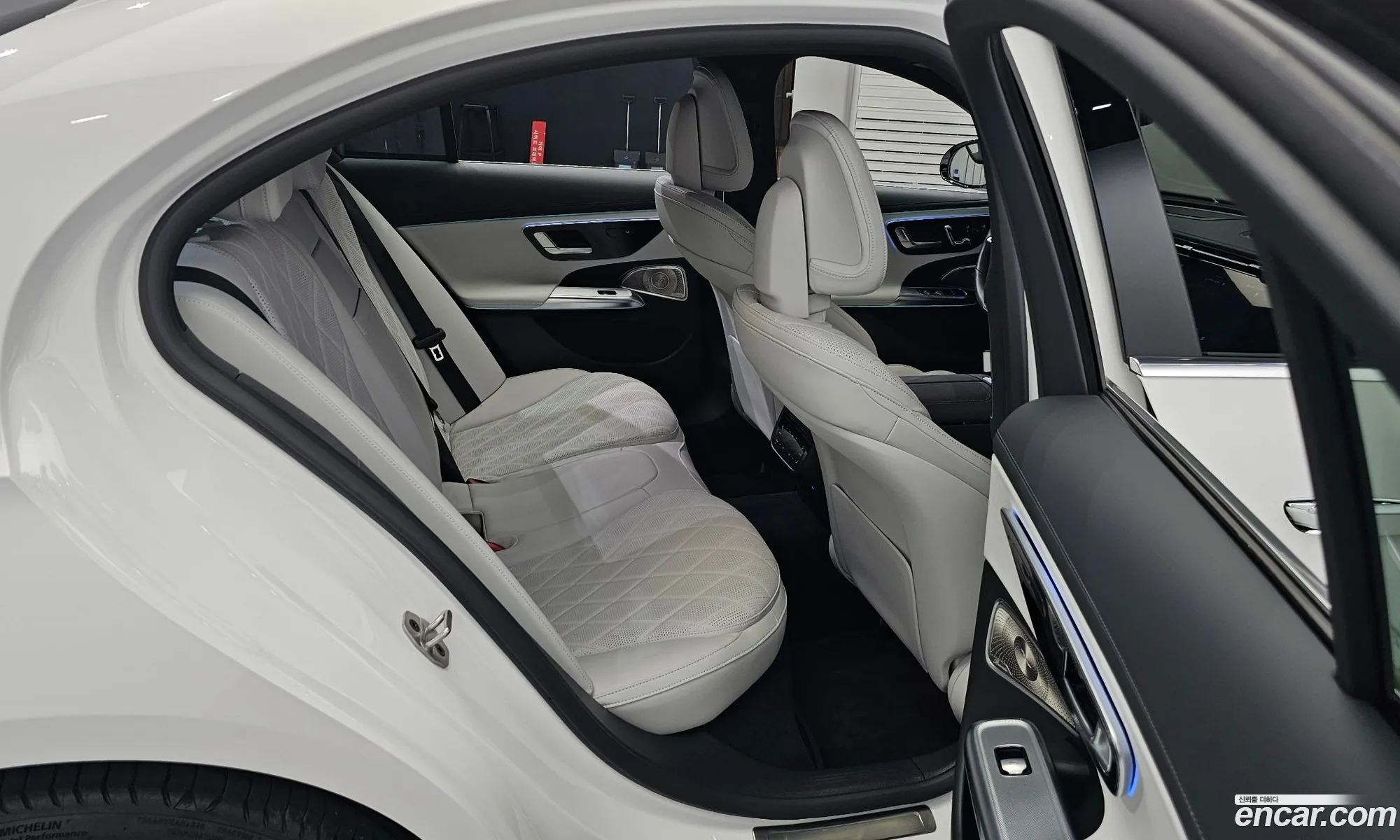 Mercedes-Benz E-Class W214 2025 — 18