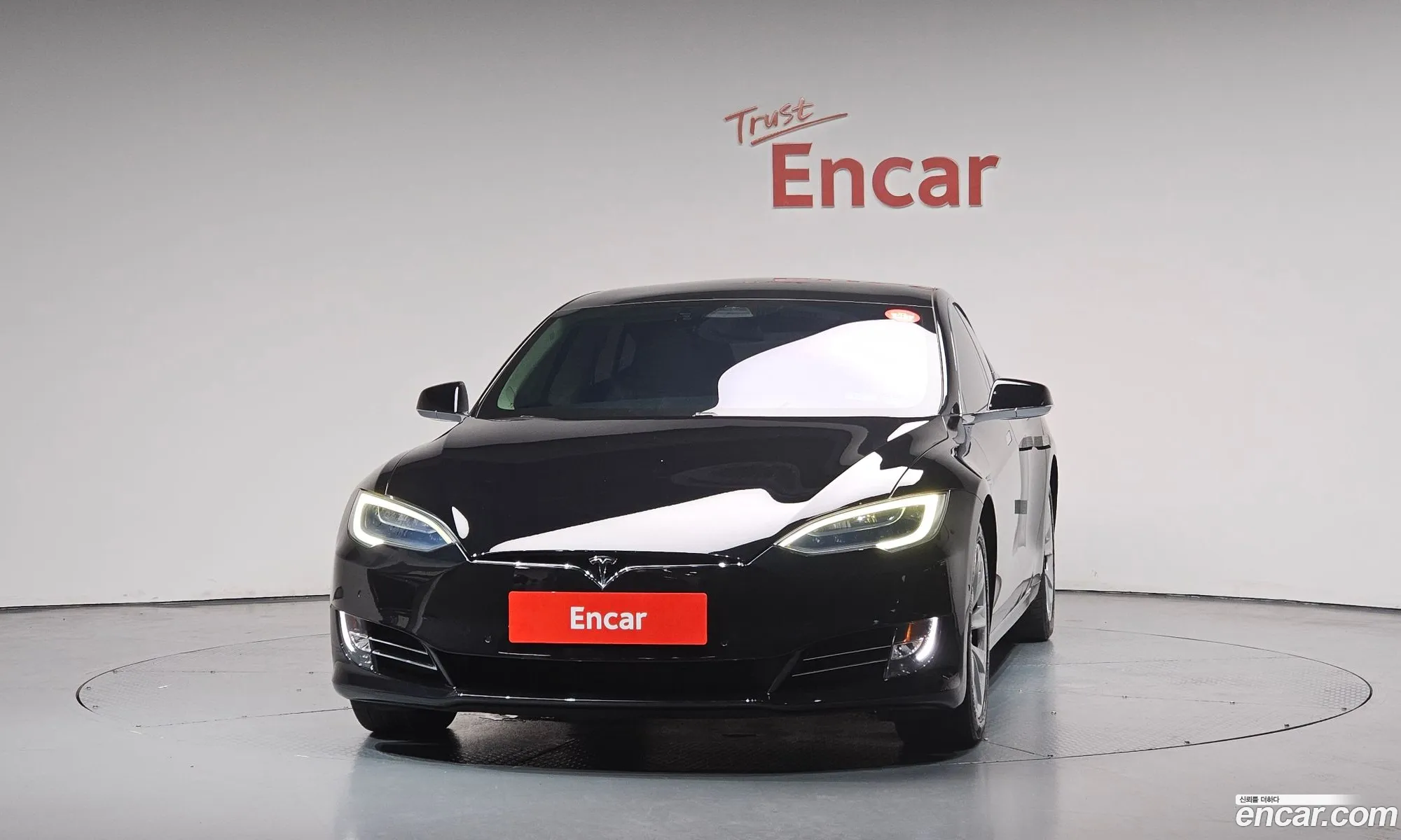 Tesla Model S 2018 5YJSA1E21JF236181 — 24