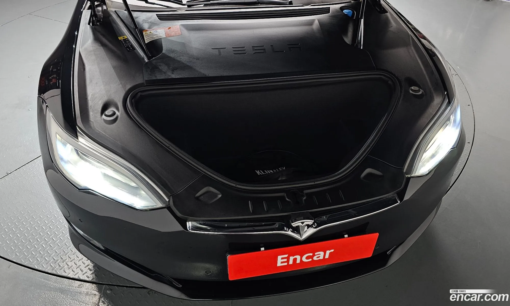 Tesla Model S 2018 5YJSA1E21JF236181 — 12