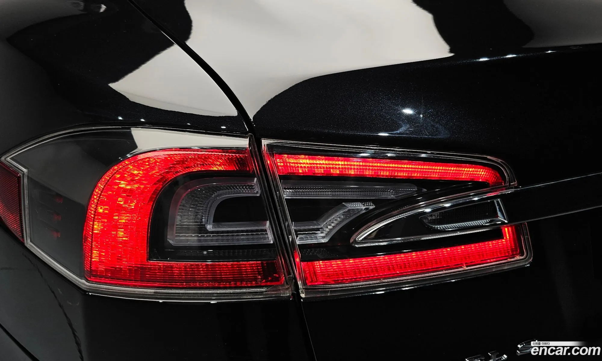 Tesla Model S 2018 5YJSA1E21JF236181 — 13