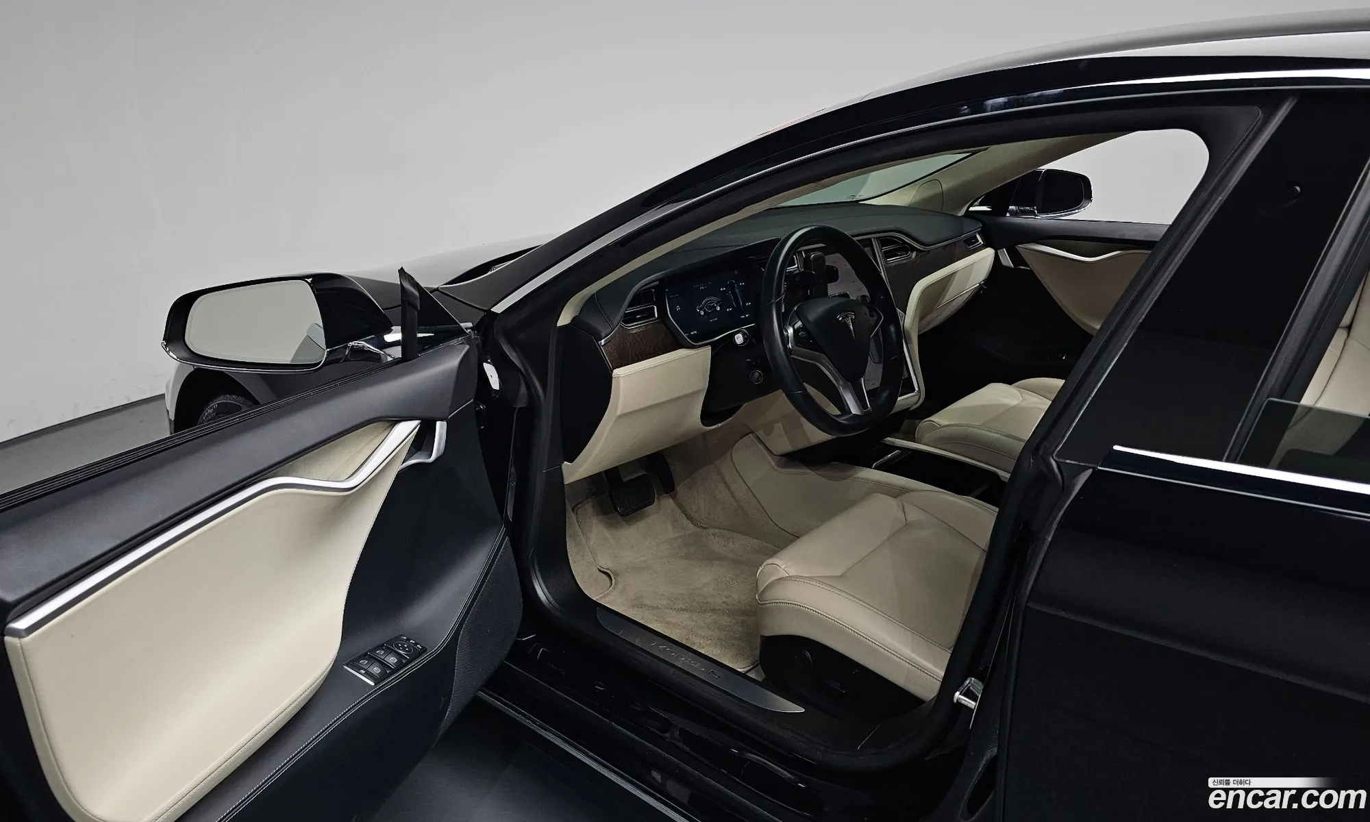 Tesla Model S 2018 5YJSA1E21JF236181 — 28