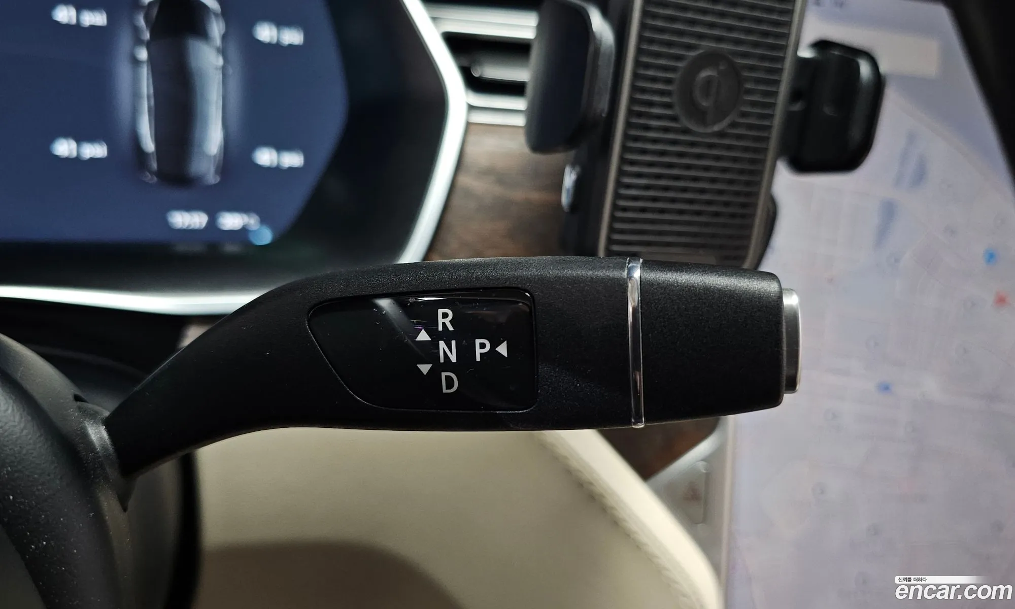 Tesla Model S 2018 5YJSA1E21JF236181 — 33