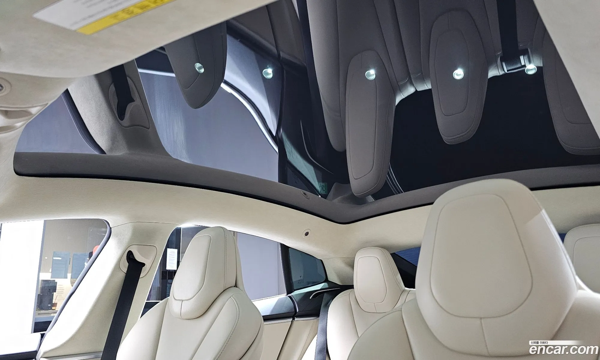 Tesla Model S 2018 5YJSA1E21JF236181 — 17