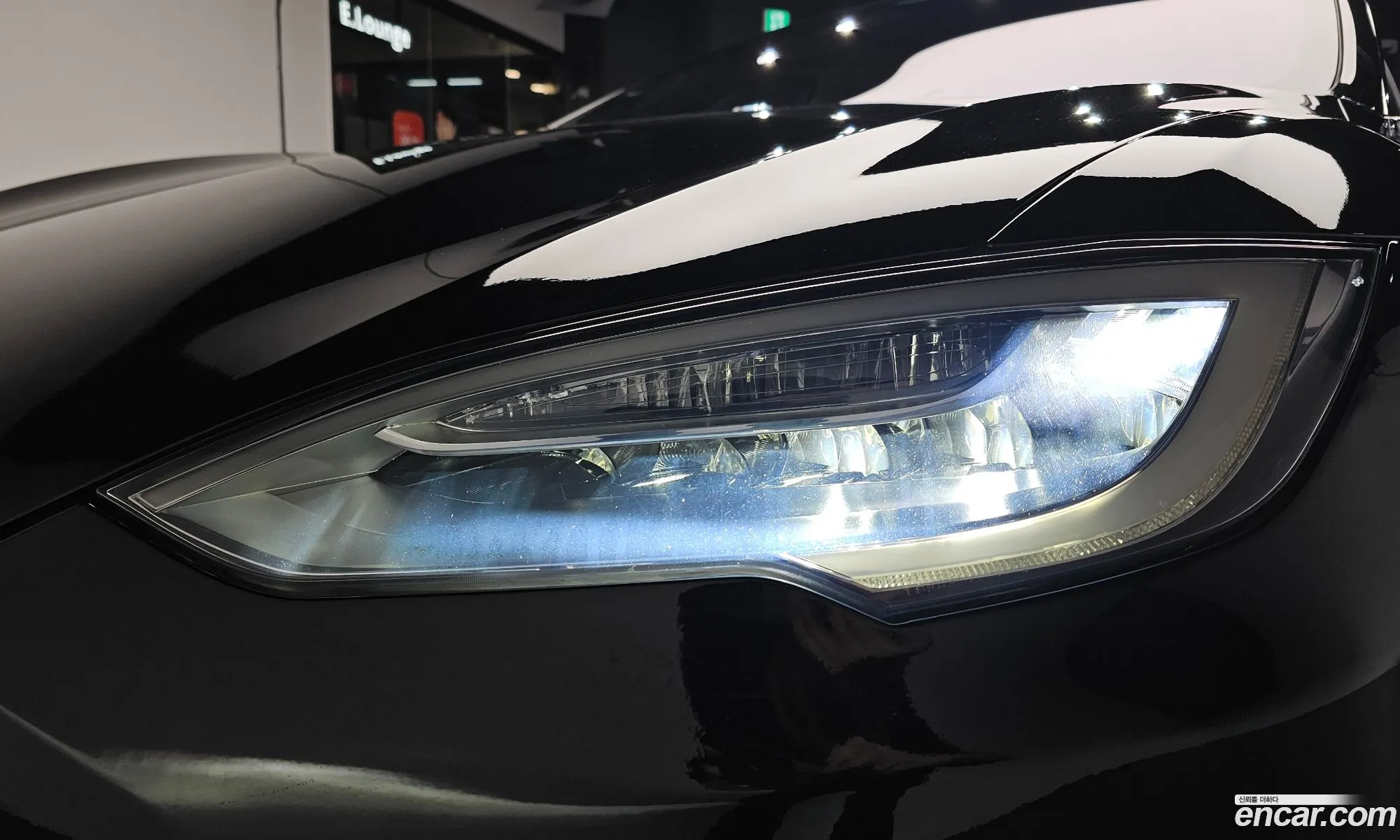 Tesla Model S 2018 5YJSA1E21JF236181 — 20