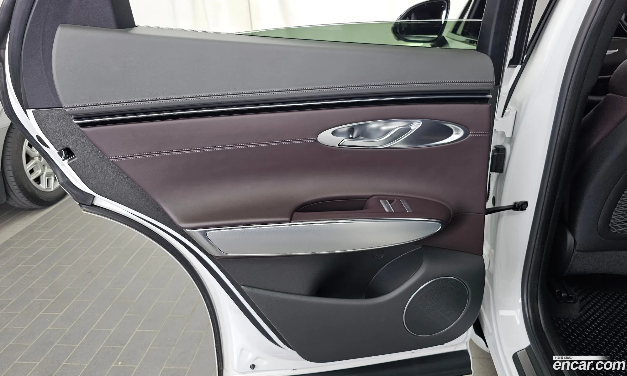 Genesis GV70 2021 — 12
