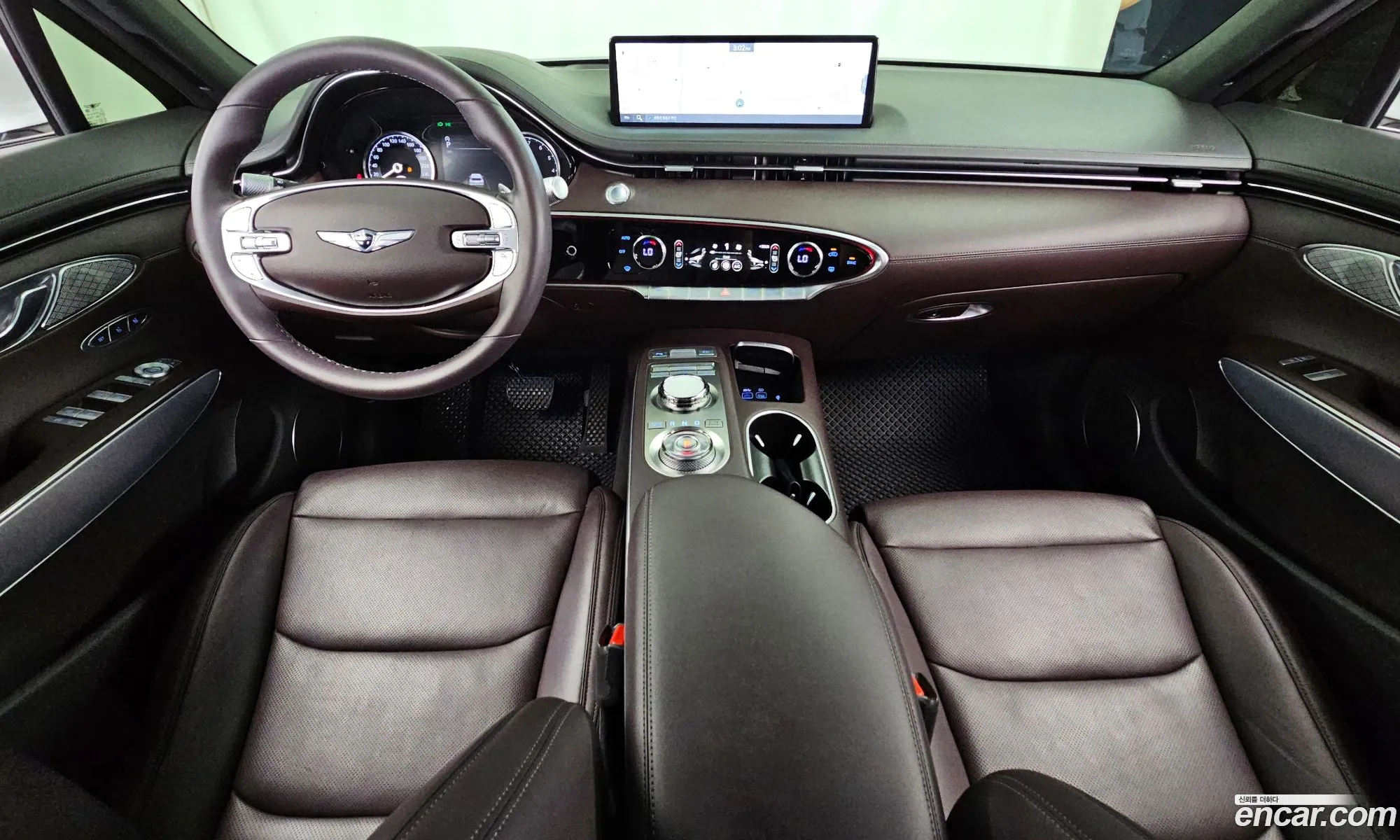 Genesis GV70 2021 — 32