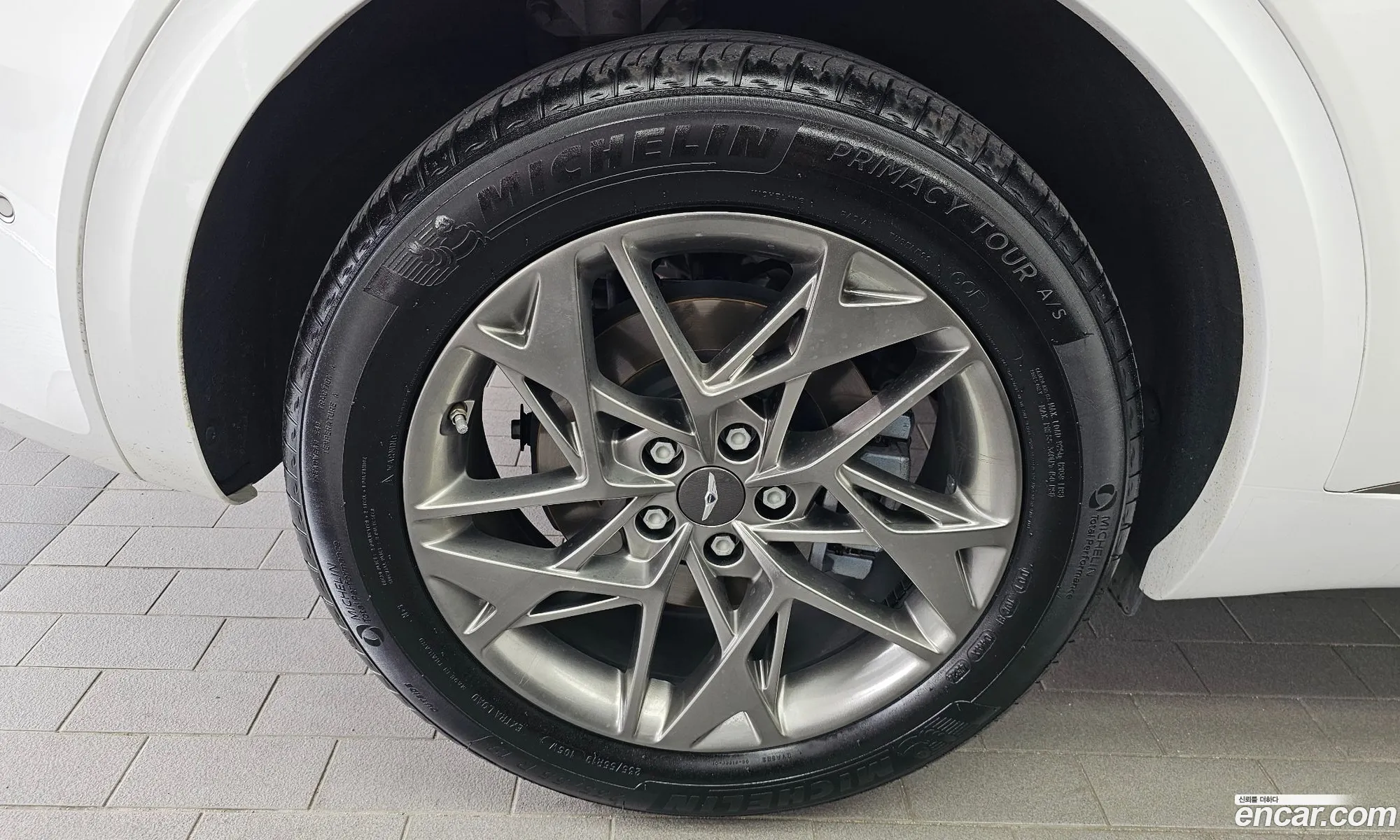 Genesis GV70 2021 — 16