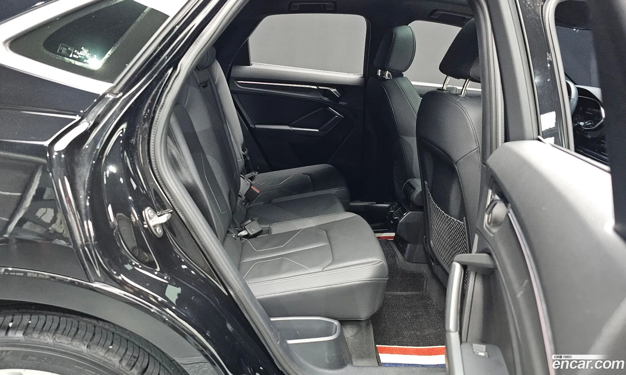 Audi Q3 2023 — 18