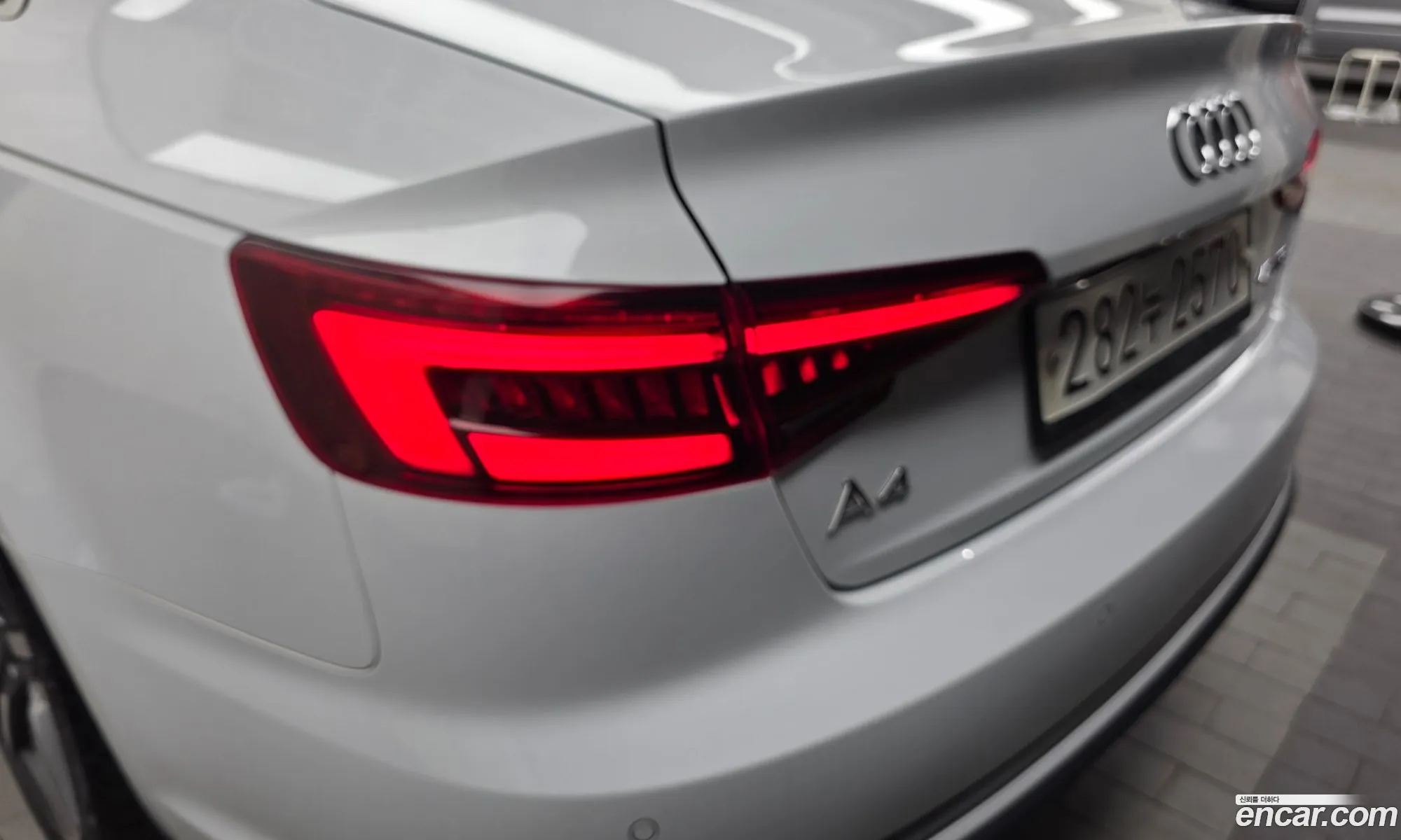 Audi A4 2019 WAUZZZF40KA121360 — 22