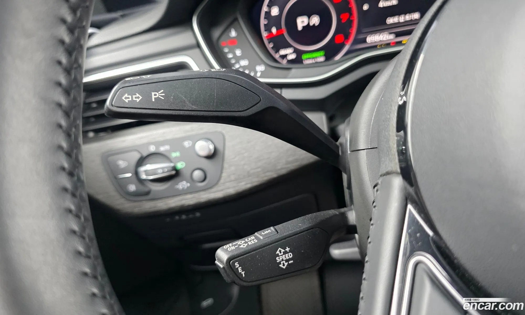Audi A4 2019 WAUZZZF40KA121360 — 24