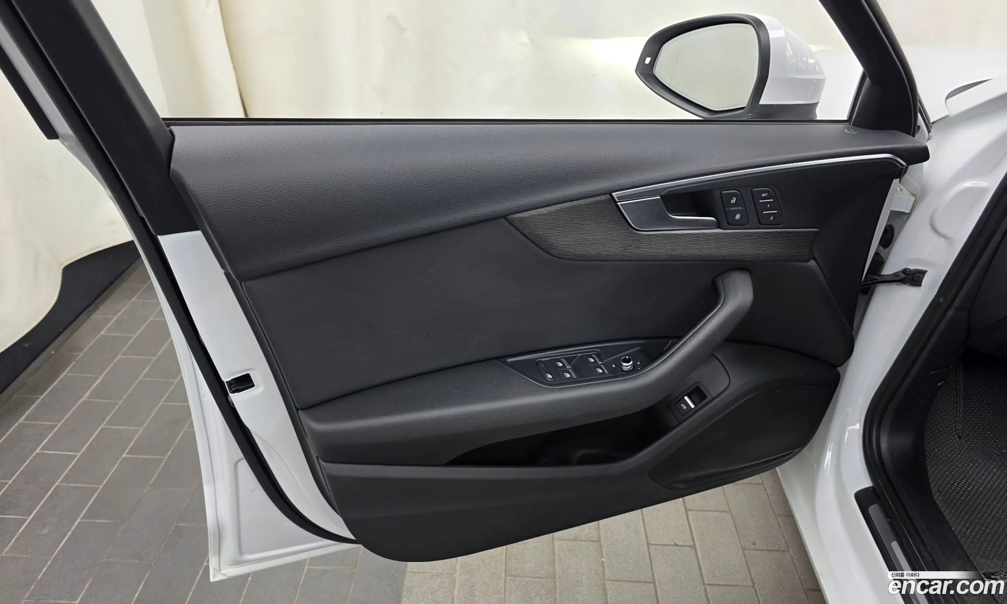 Audi A4 2019 WAUZZZF40KA121360 — 13