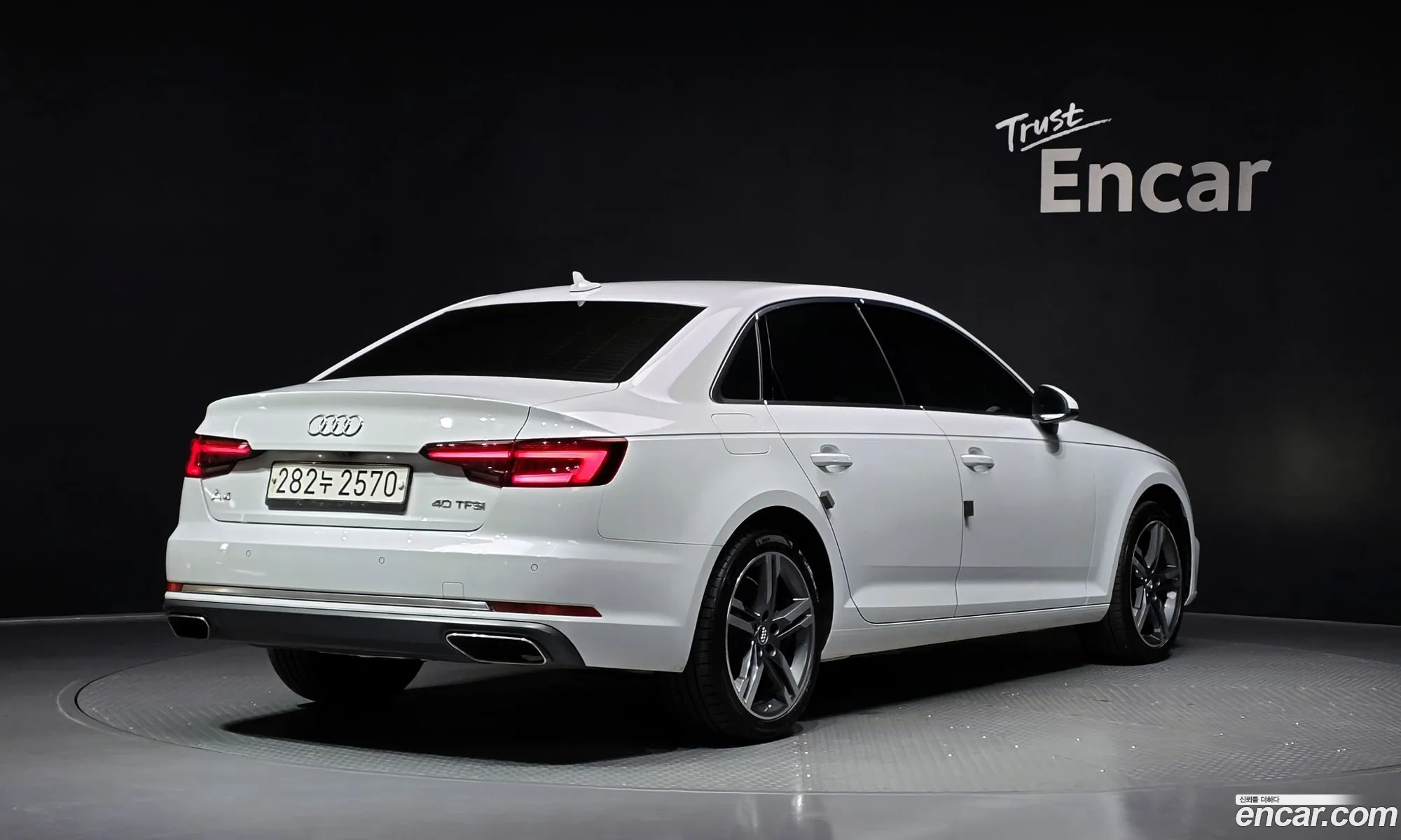 Audi A4 2019 WAUZZZF40KA121360 — 16