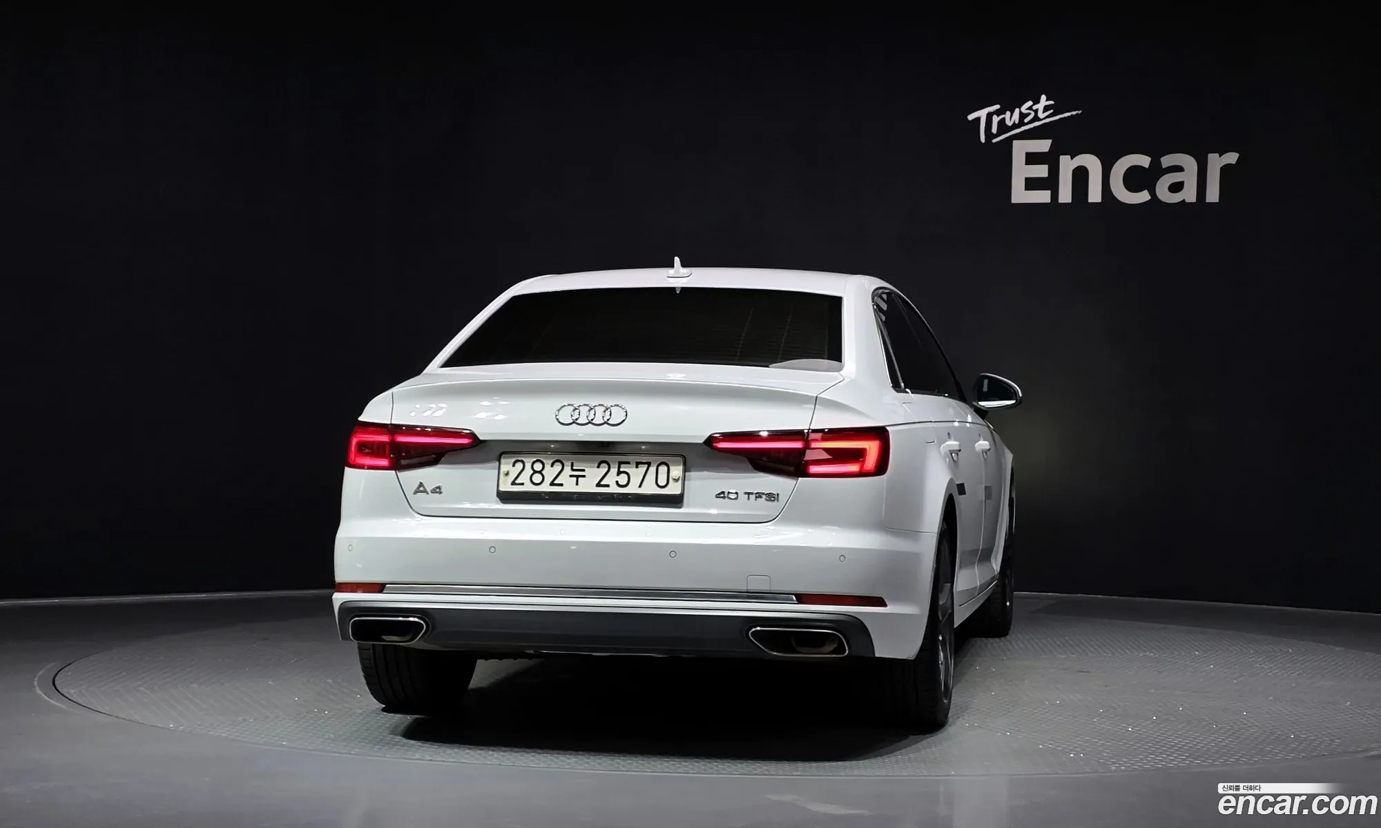 Audi A4 2019 WAUZZZF40KA121360 — 30