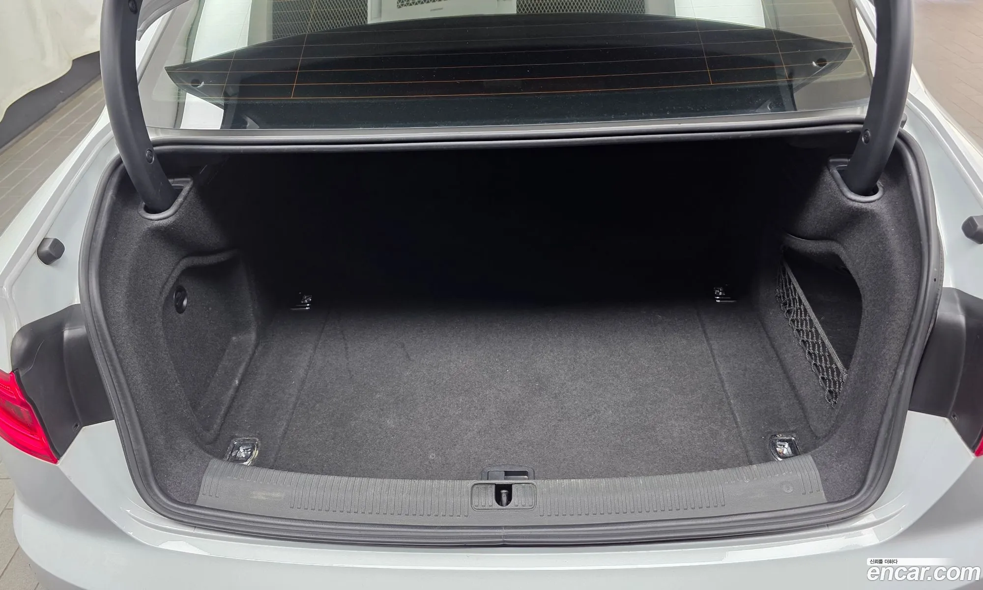 Audi A4 2019 WAUZZZF40KA121360 — 18
