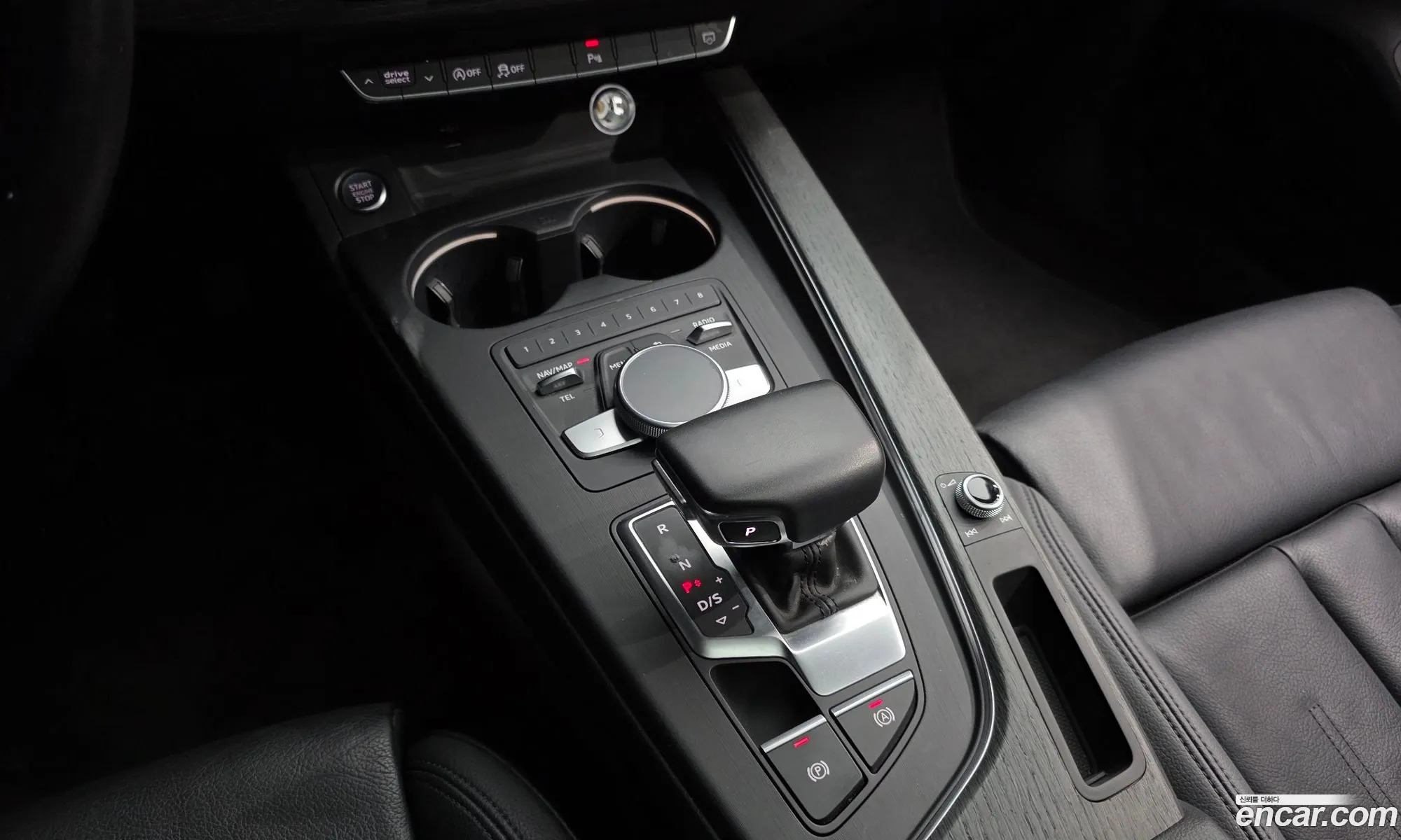 Audi A4 2018 WAUZZZF41JA186944 — 14