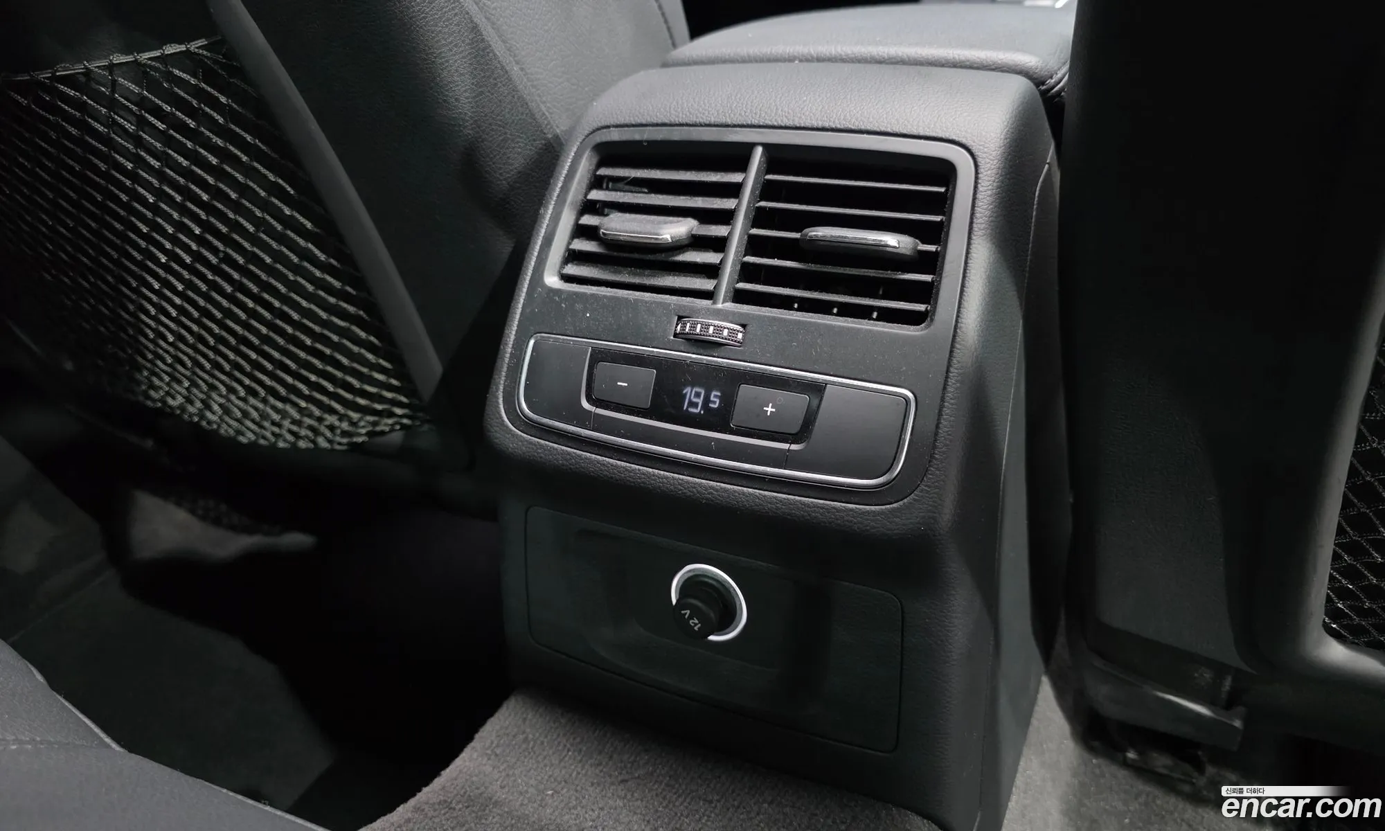 Audi A4 2018 WAUZZZF41JA186944 — 3