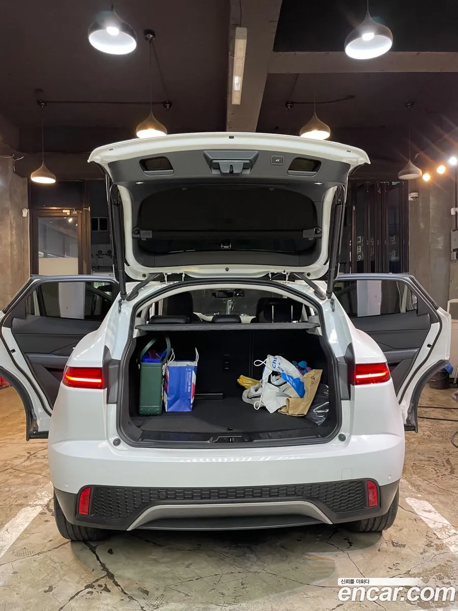 Jaguar E-Pace 2019 — 11