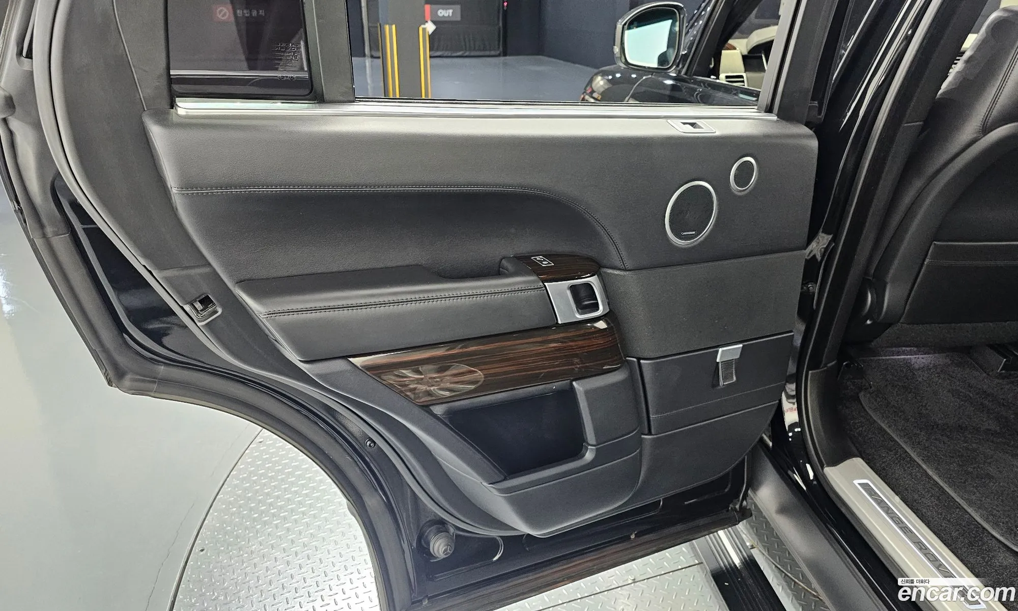 Land Rover Range Rover 2016 SALGS3EF1GA304605 — 8