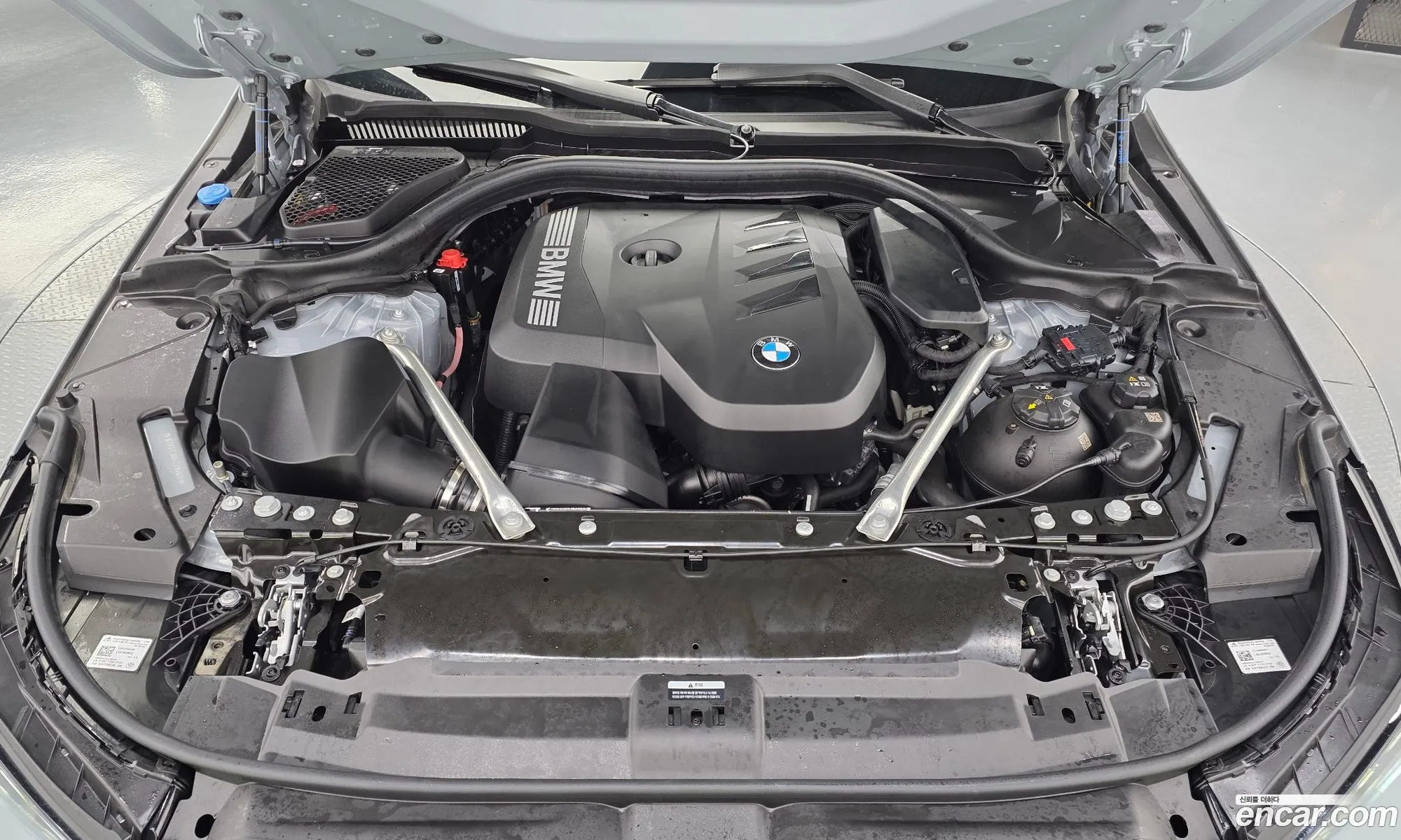 BMW 5 Series 2025 — 13