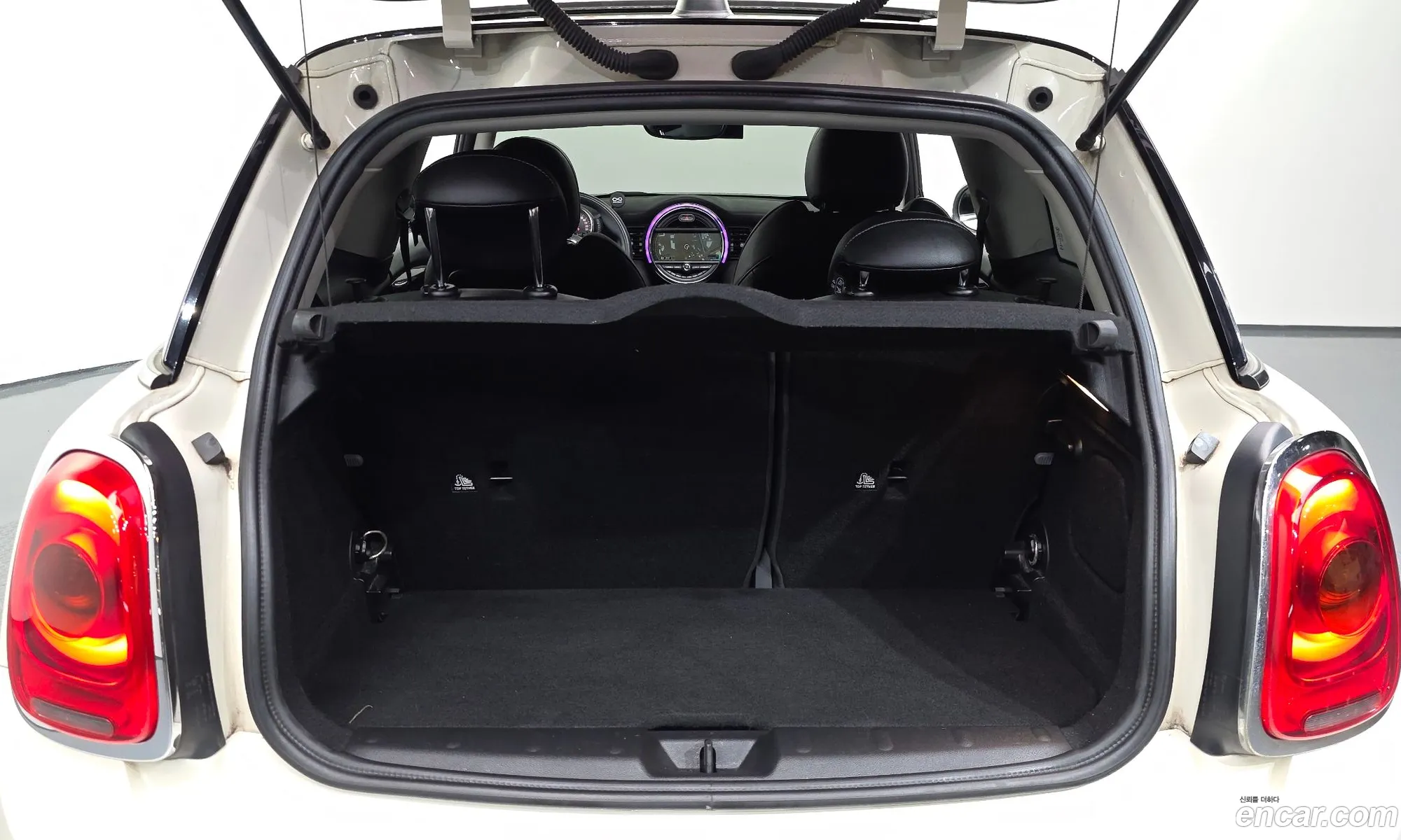 Mini Cooper D 2016 — 30