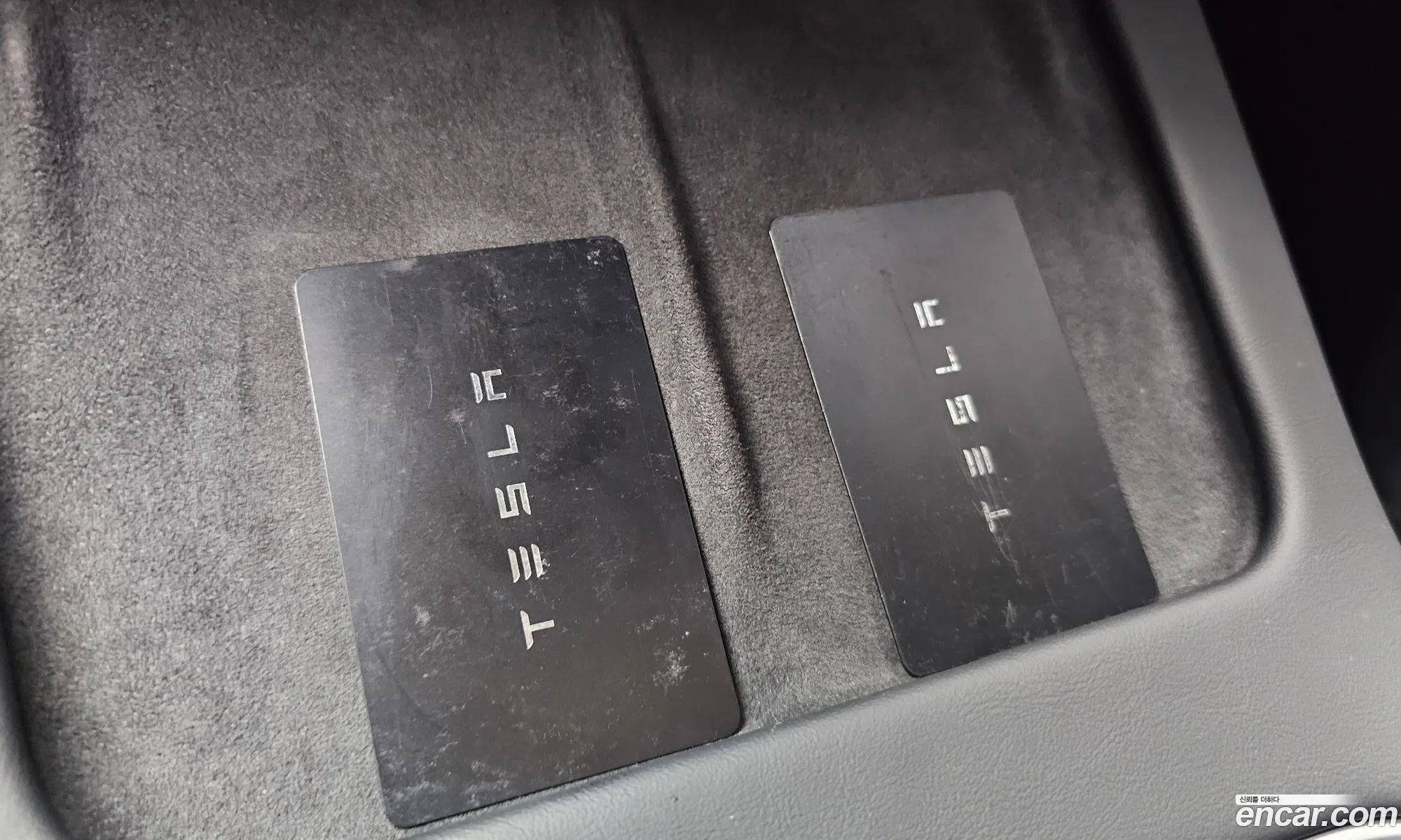 Tesla Model Y 2024 LRWYGCFS3RC562976 — 2