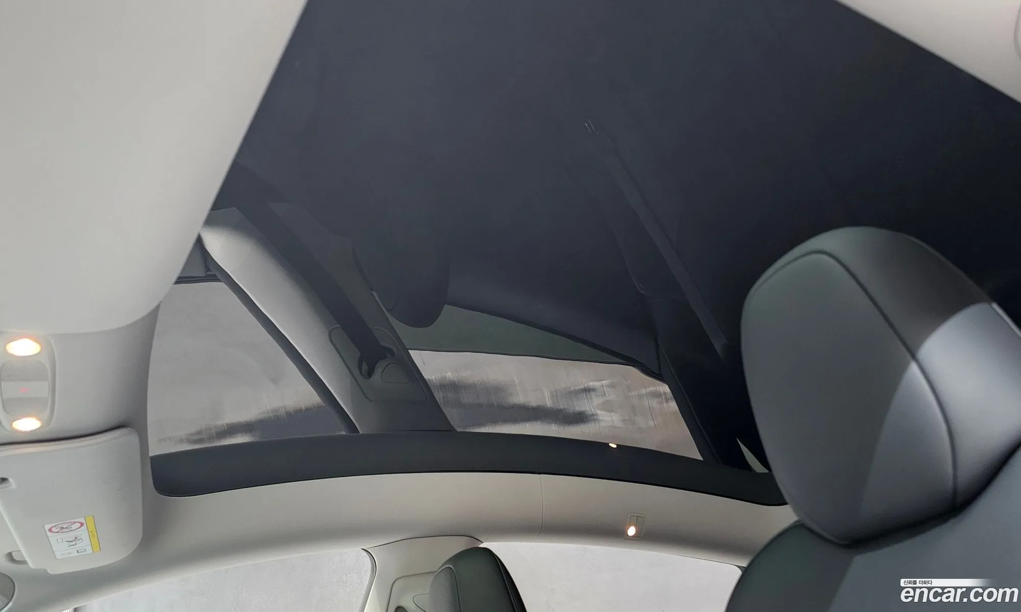 Tesla Model Y 2024 LRWYGCFS3RC562976 — 19
