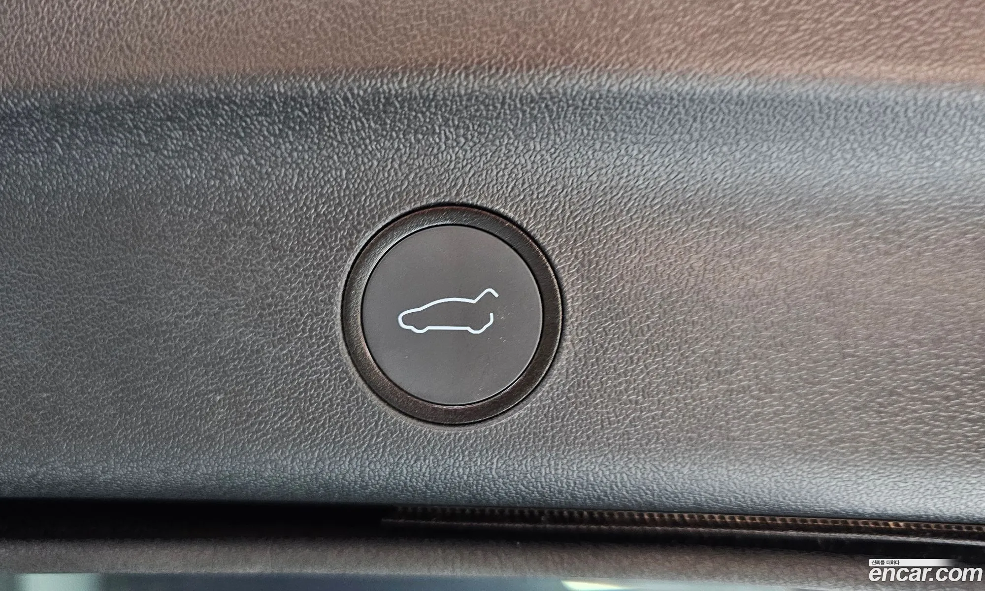 Tesla Model Y 2024 LRWYGCFS3RC562976 — 18