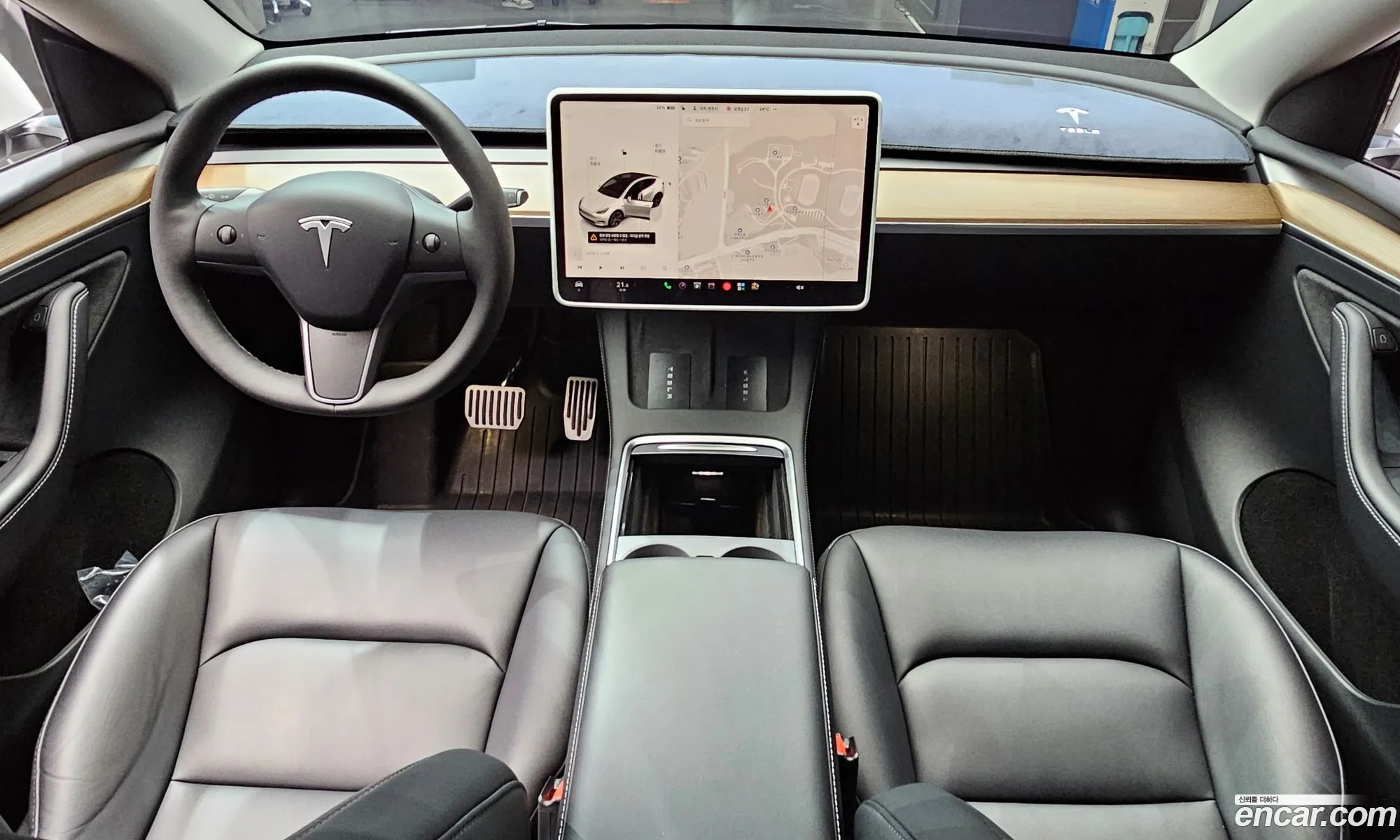 Tesla Model Y 2024 LRWYGCFS3RC562976 — 27