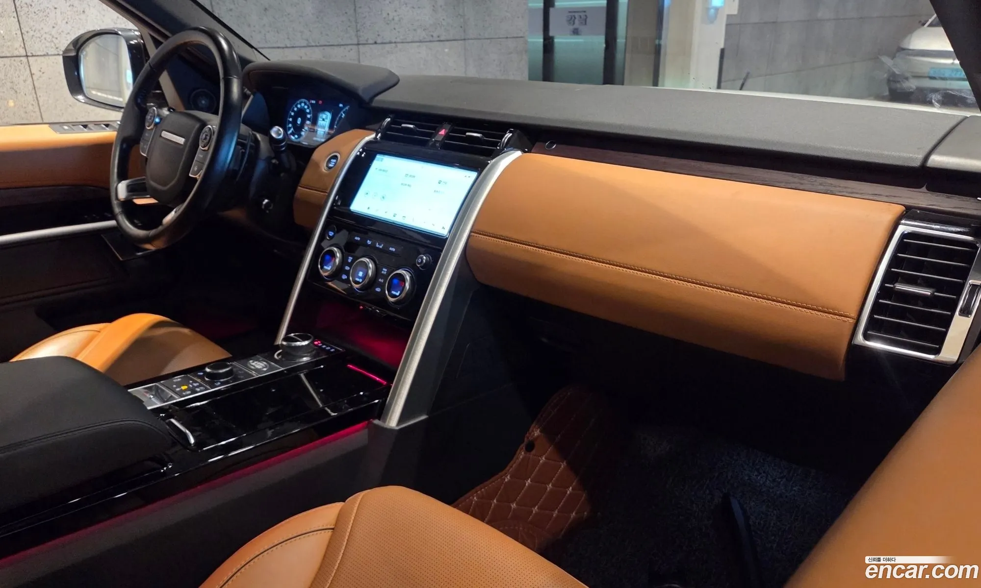 Land Rover Discovery 5 2018 — 13