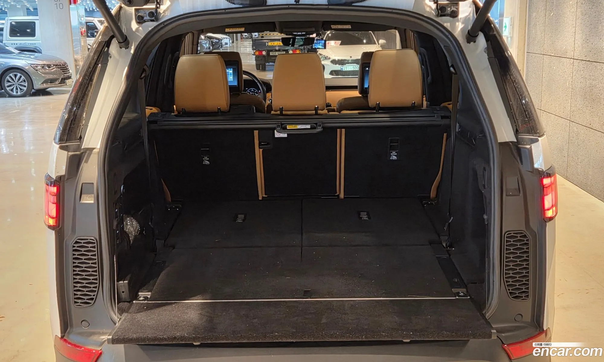 Land Rover Discovery 5 2018 — 15
