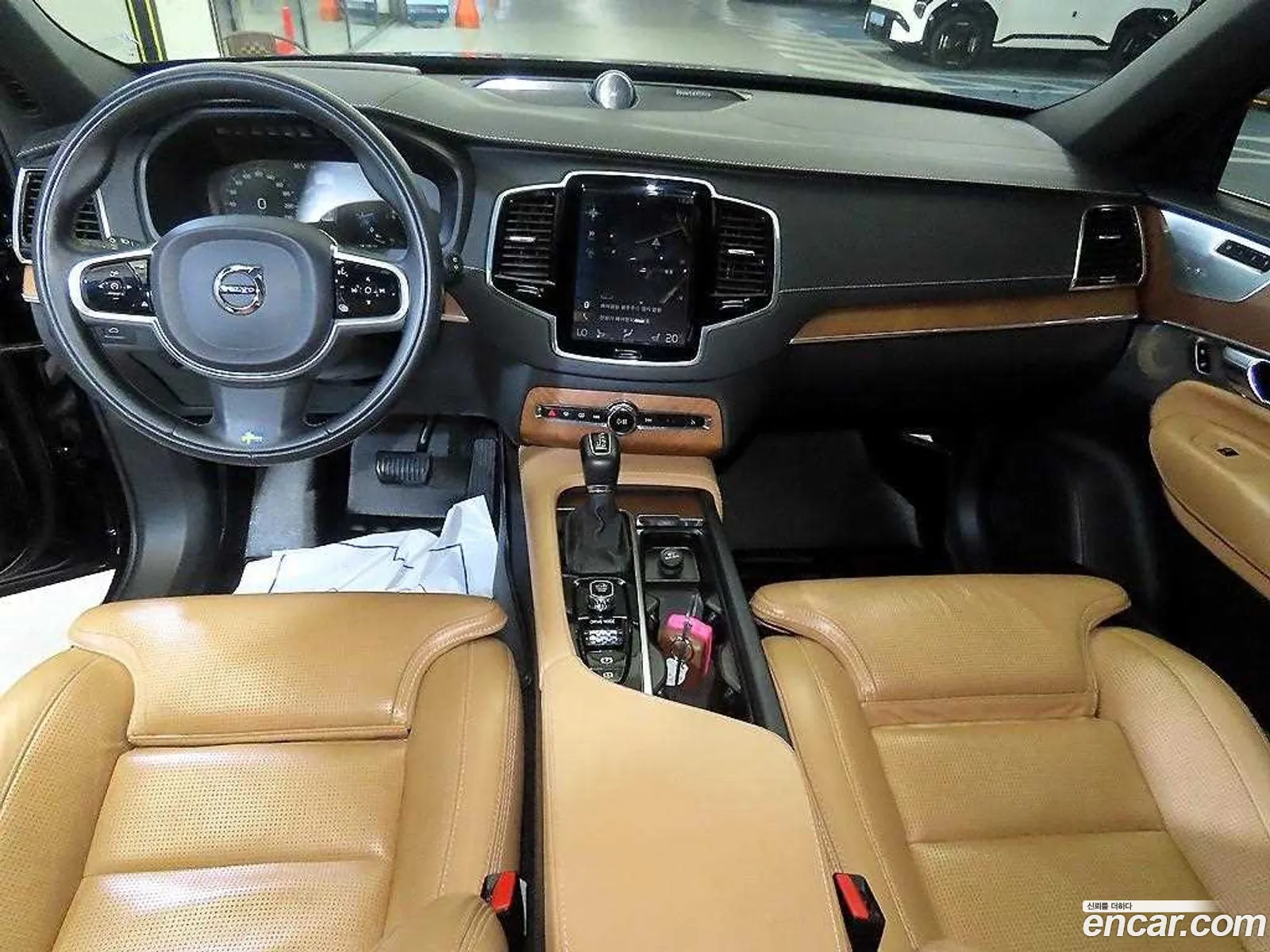 Volvo XC90 2019 — 18