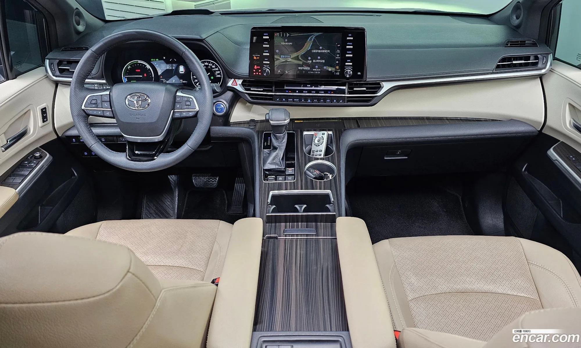 Toyota Sienna 2021 5TDGRKEC — 20