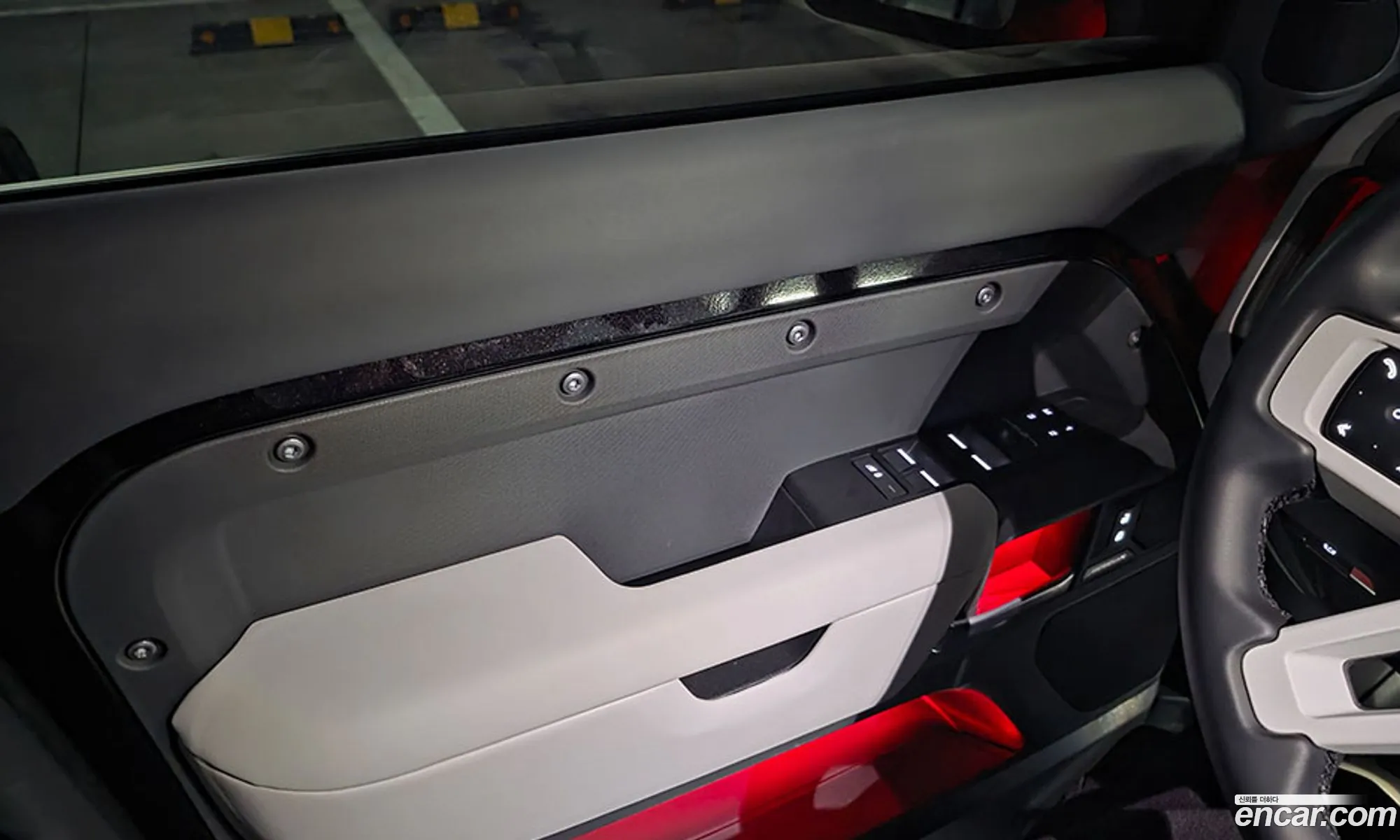 Land Rover Defender 2025 — 9