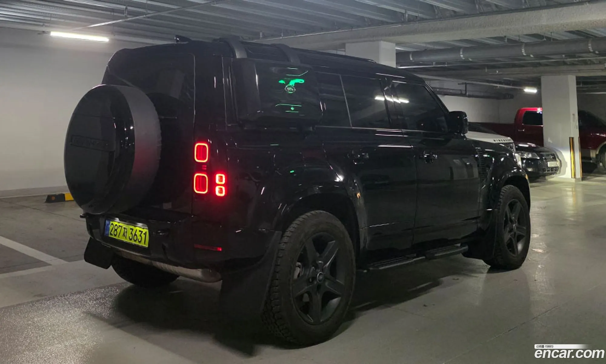 Land Rover Defender 2025 — 10