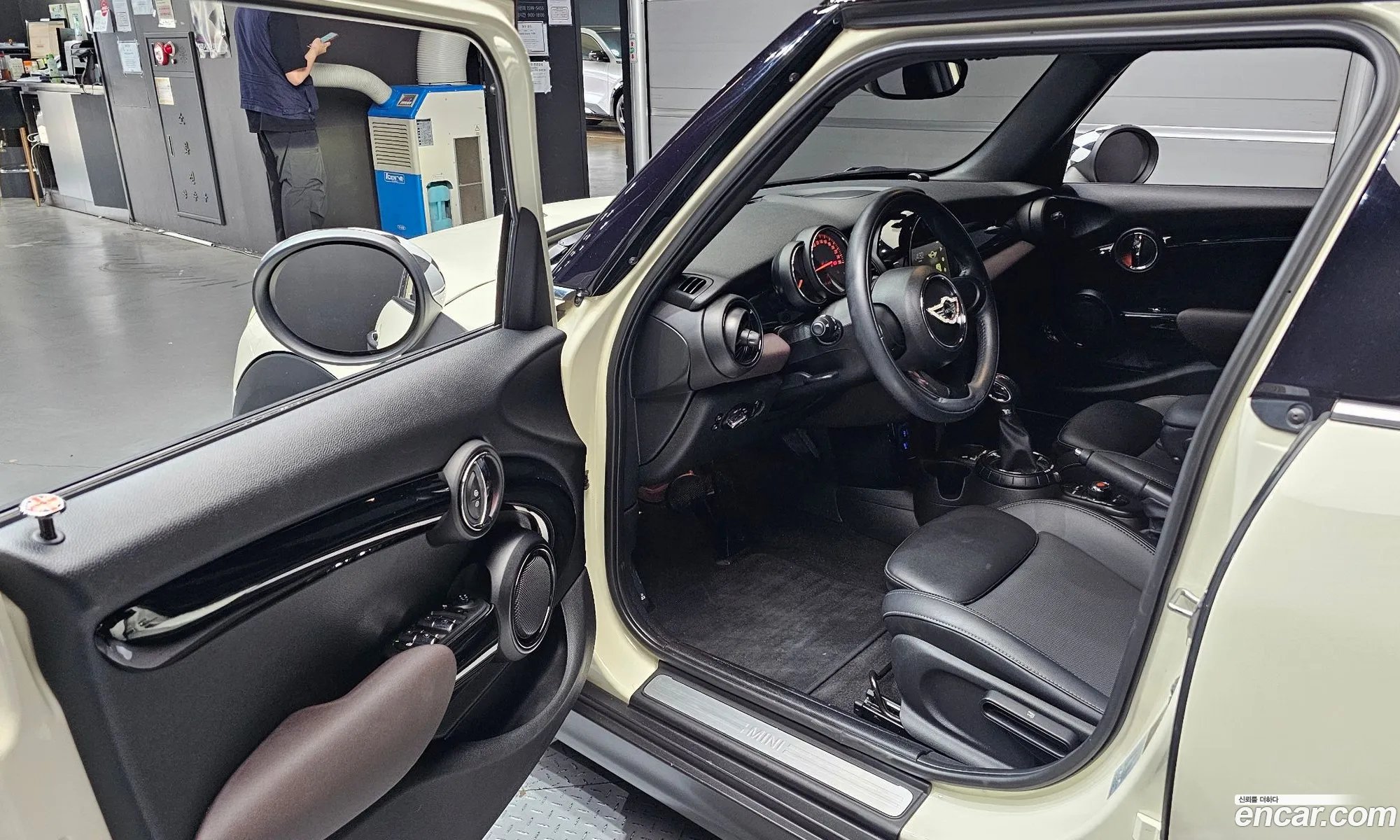 Mini Cooper 2017 — 8