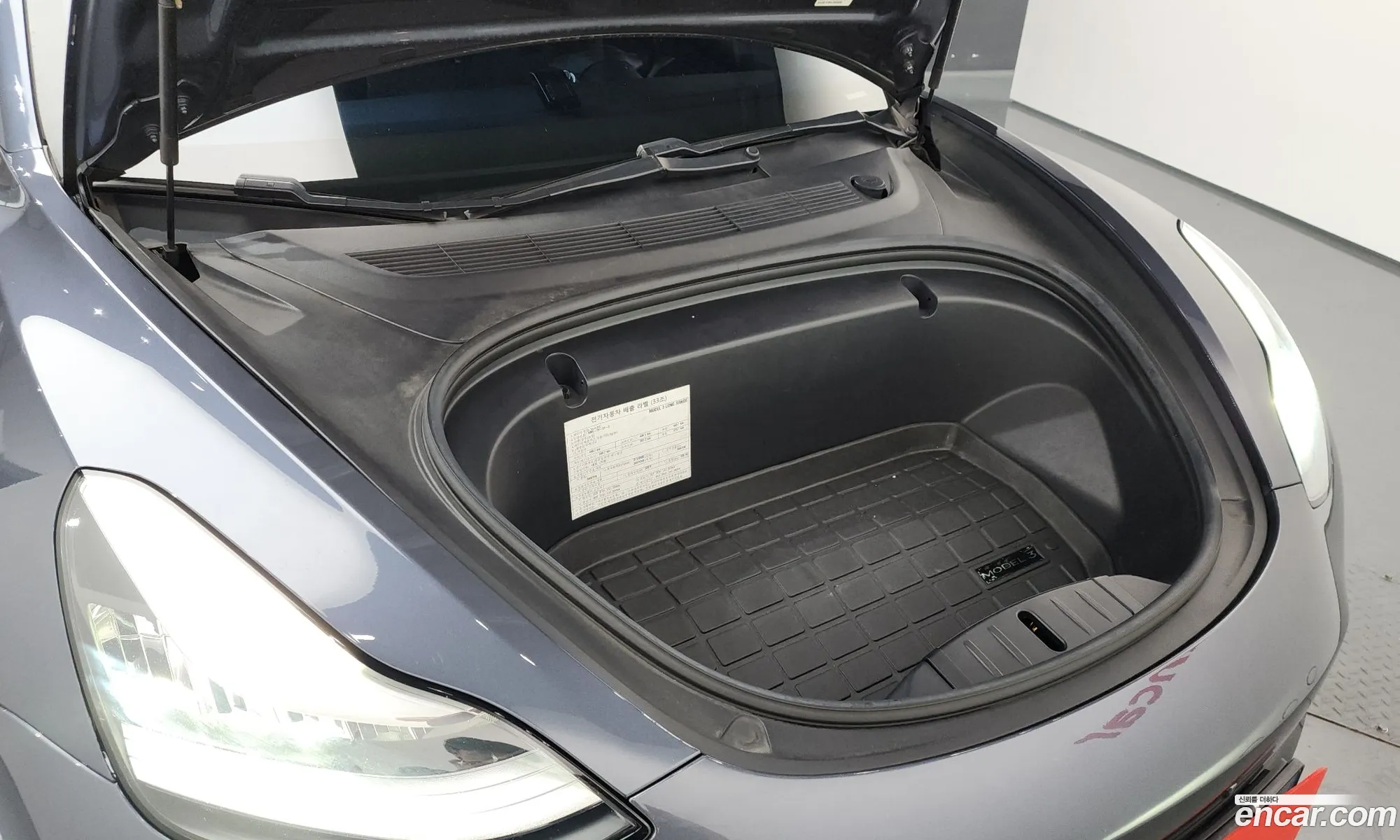 Tesla Model 3 2020 — 17