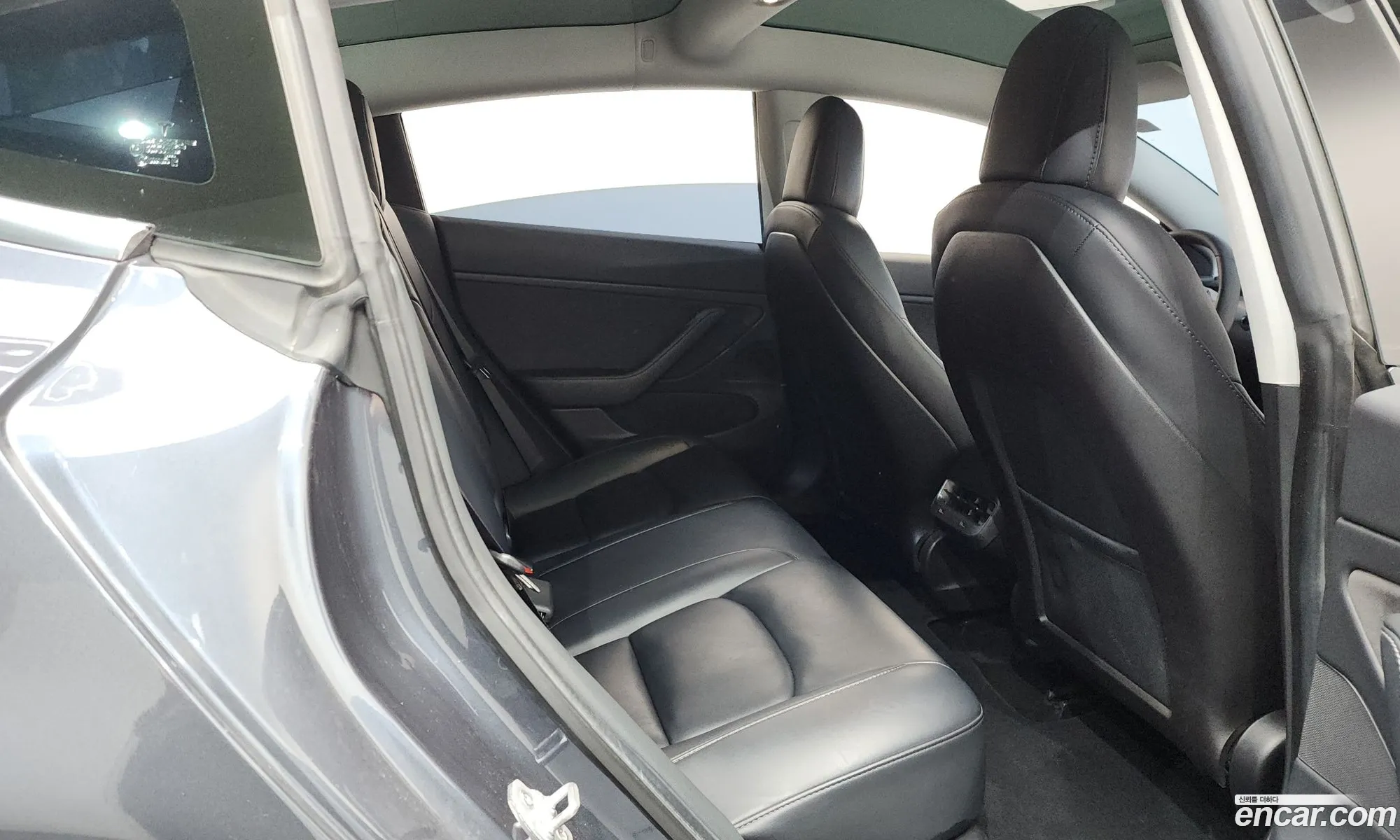Tesla Model 3 2020 — 10